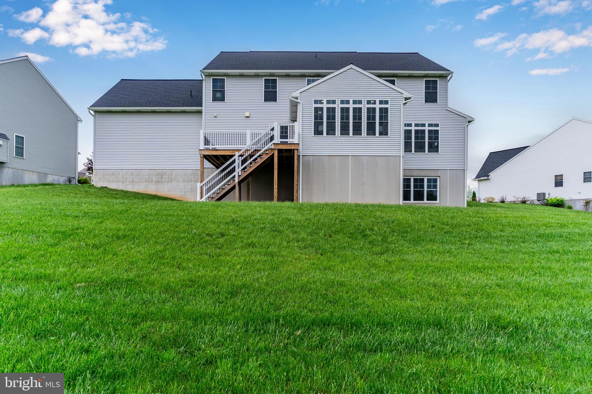 AUTUMN CHASE - Residential