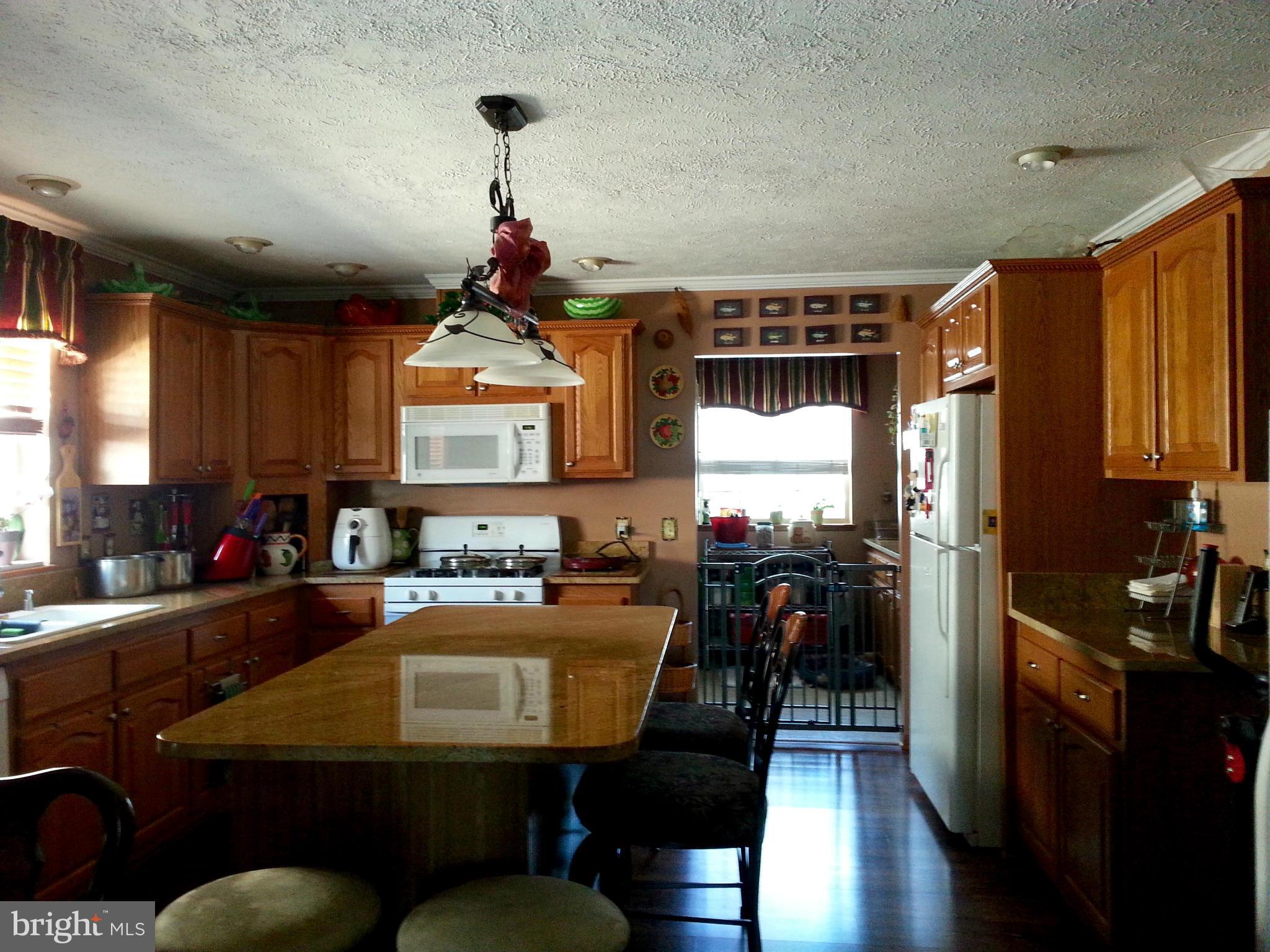 MEADOWS OF CHANTILLY - Residential