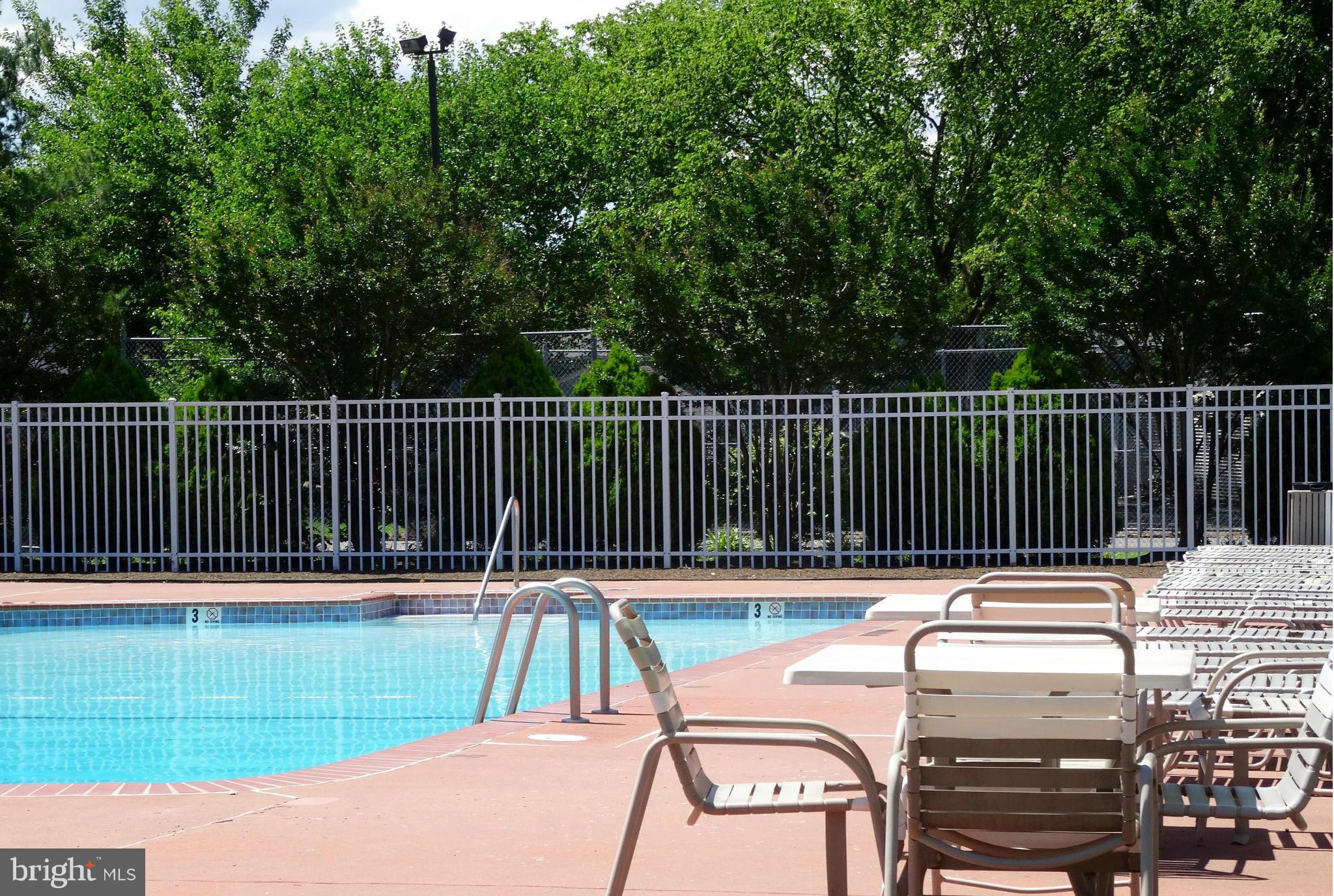 MEADOWS OF CHANTILLY - Residential