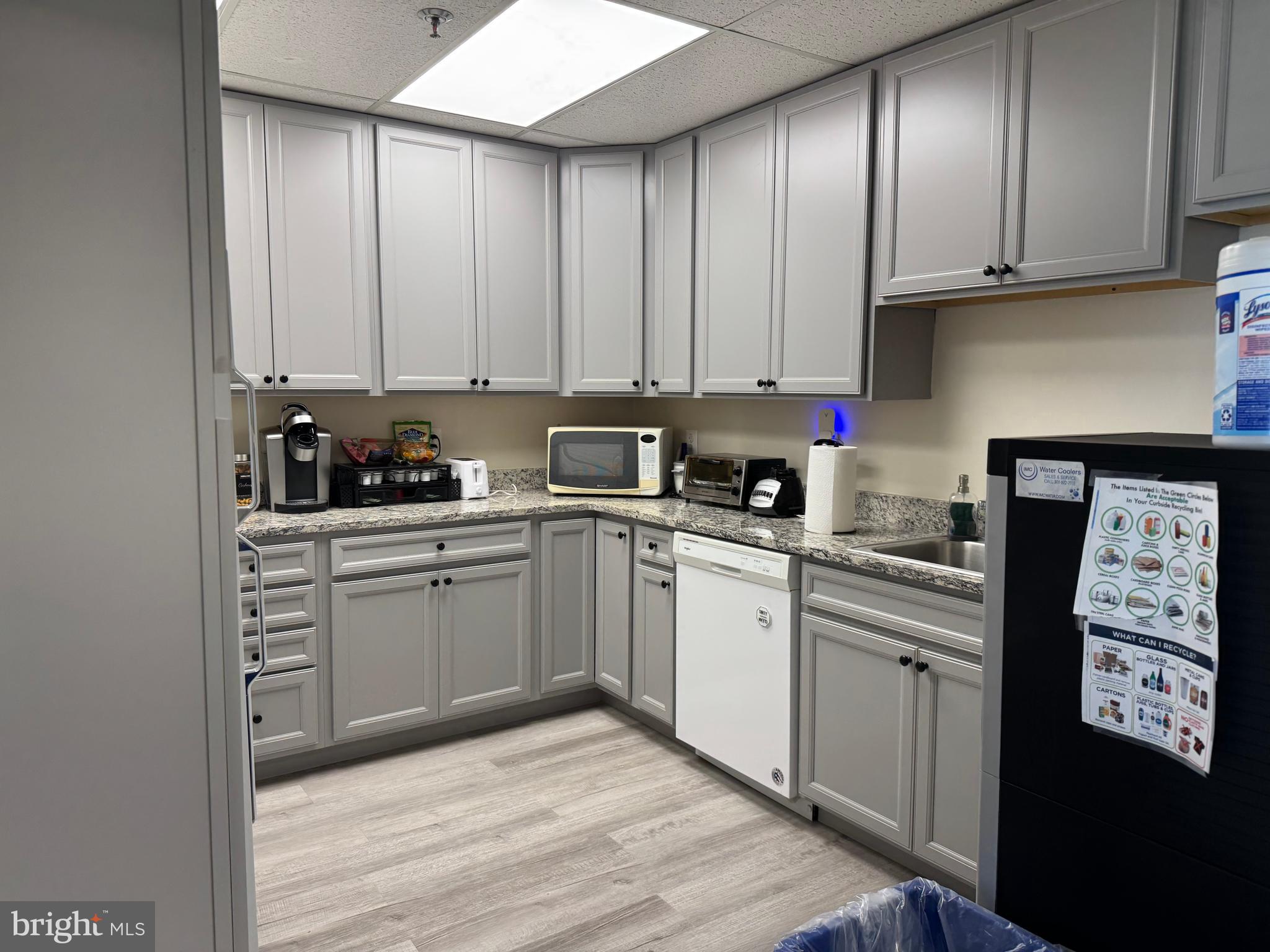 GODWIN BUSINESS CENTER - Commercial Sale