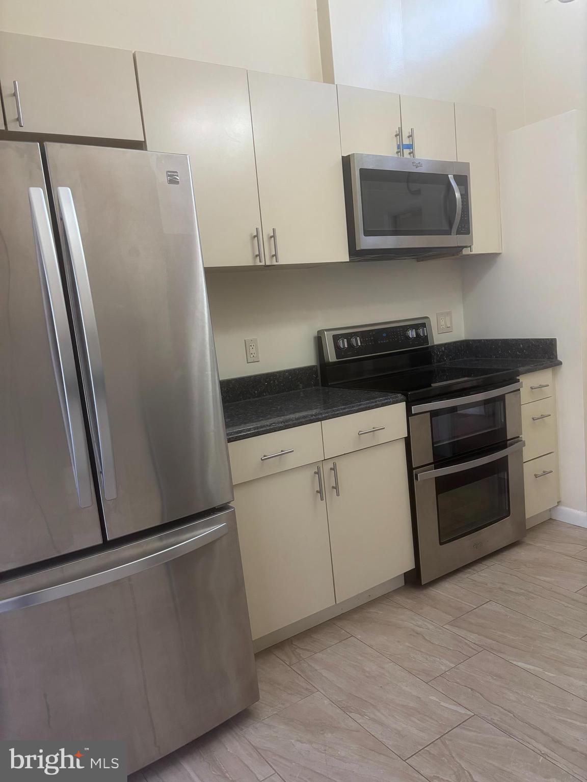 ELMWOOD ESTATES - Residential Lease