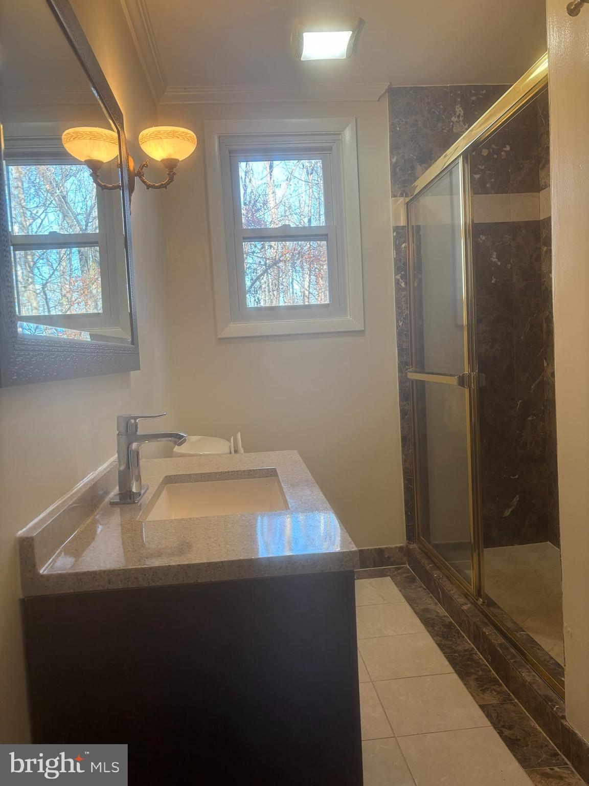 ELMWOOD ESTATES - Residential Lease