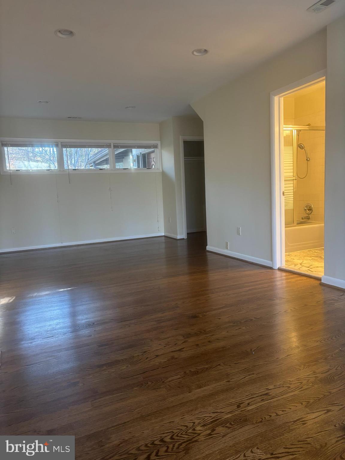 ELMWOOD ESTATES - Residential Lease