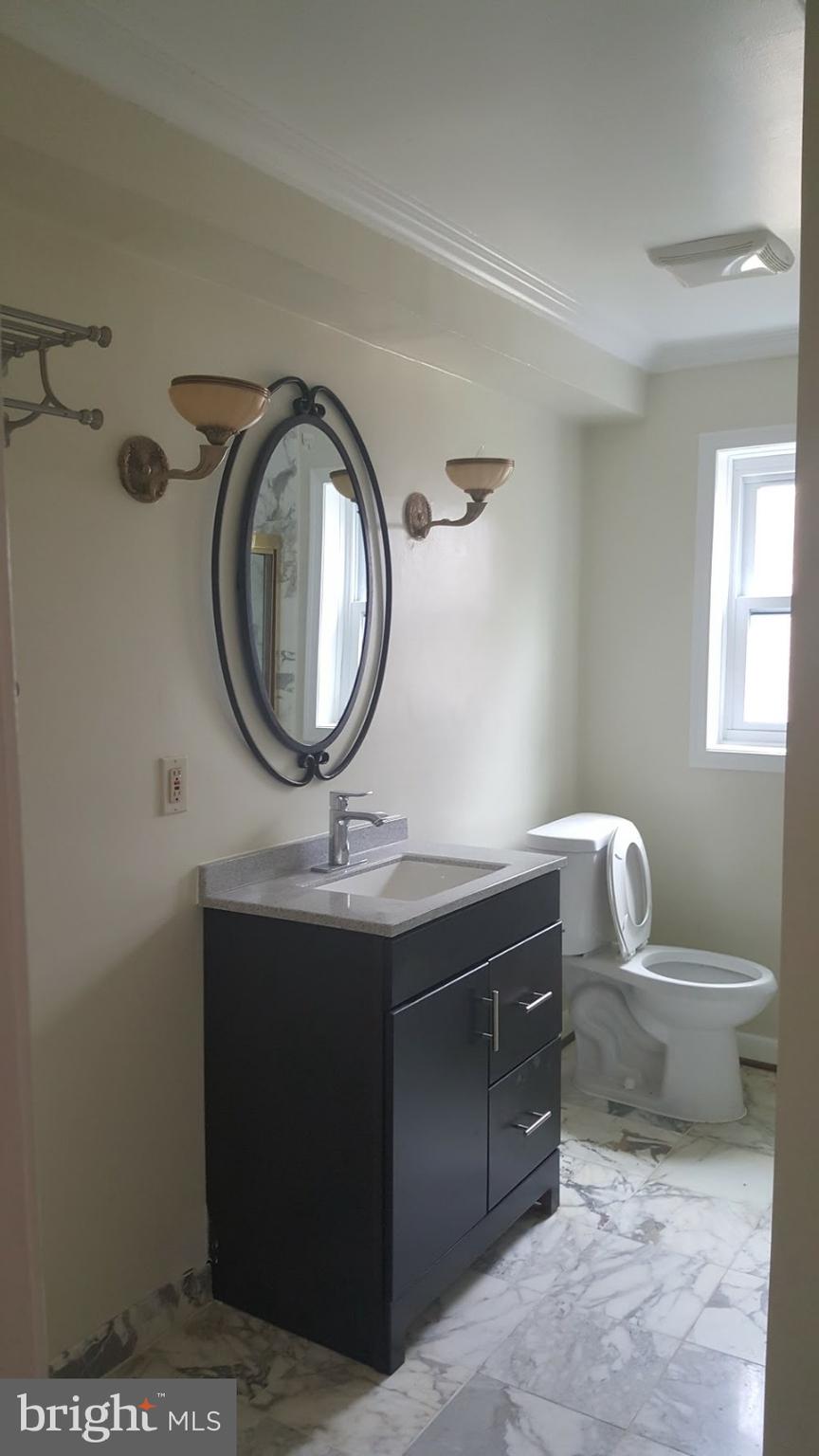 ELMWOOD ESTATES - Residential Lease