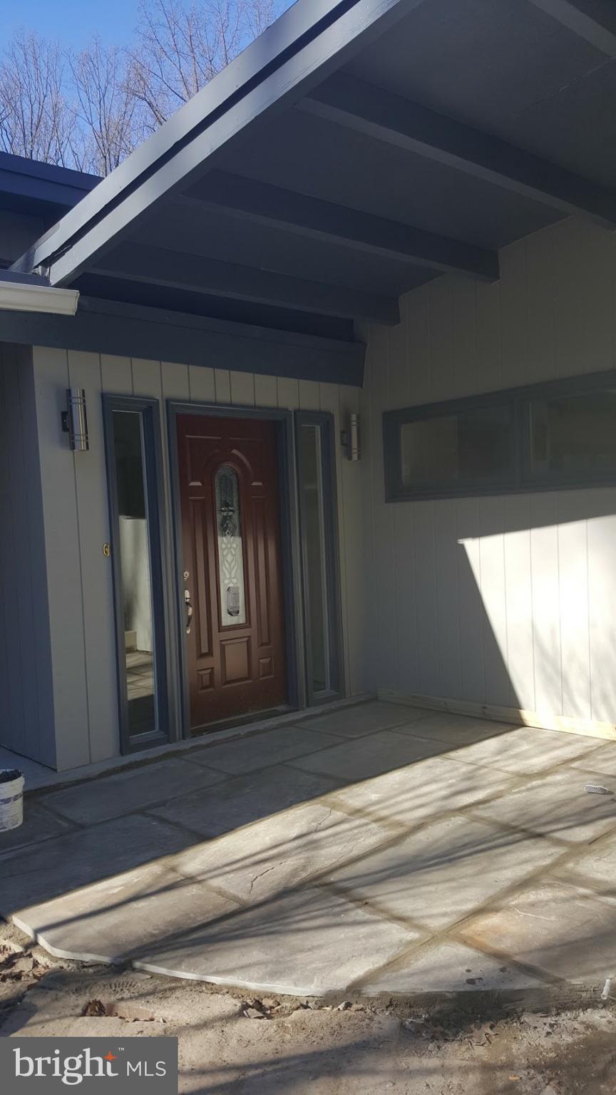 ELMWOOD ESTATES - Residential Lease