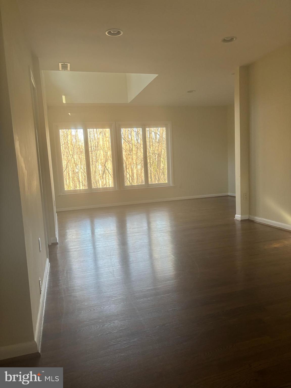 ELMWOOD ESTATES - Residential Lease