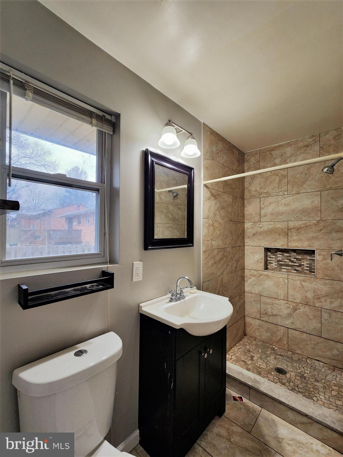 AUTH VILLAGE - Residential Lease