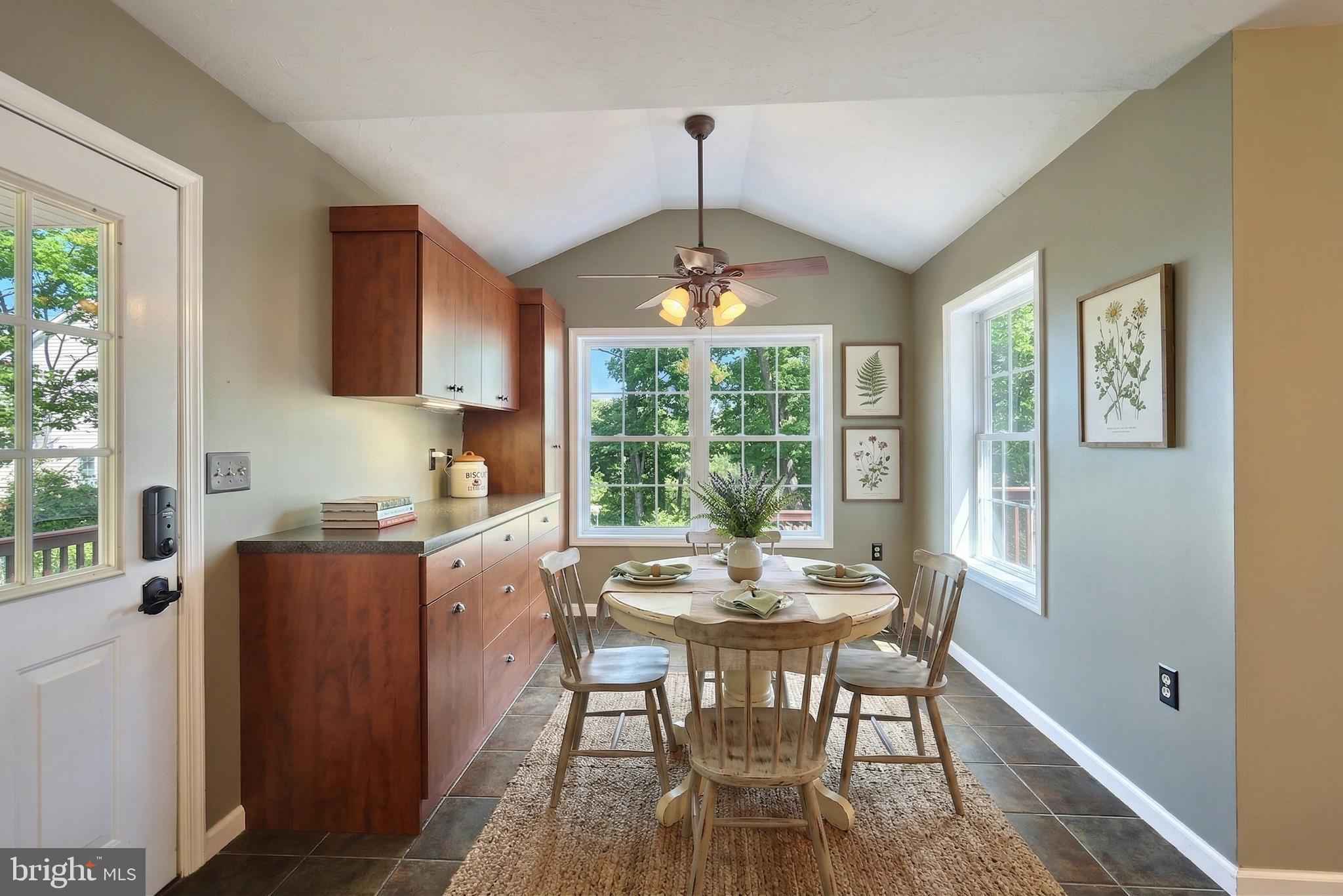 LAKE MEADE - Residential