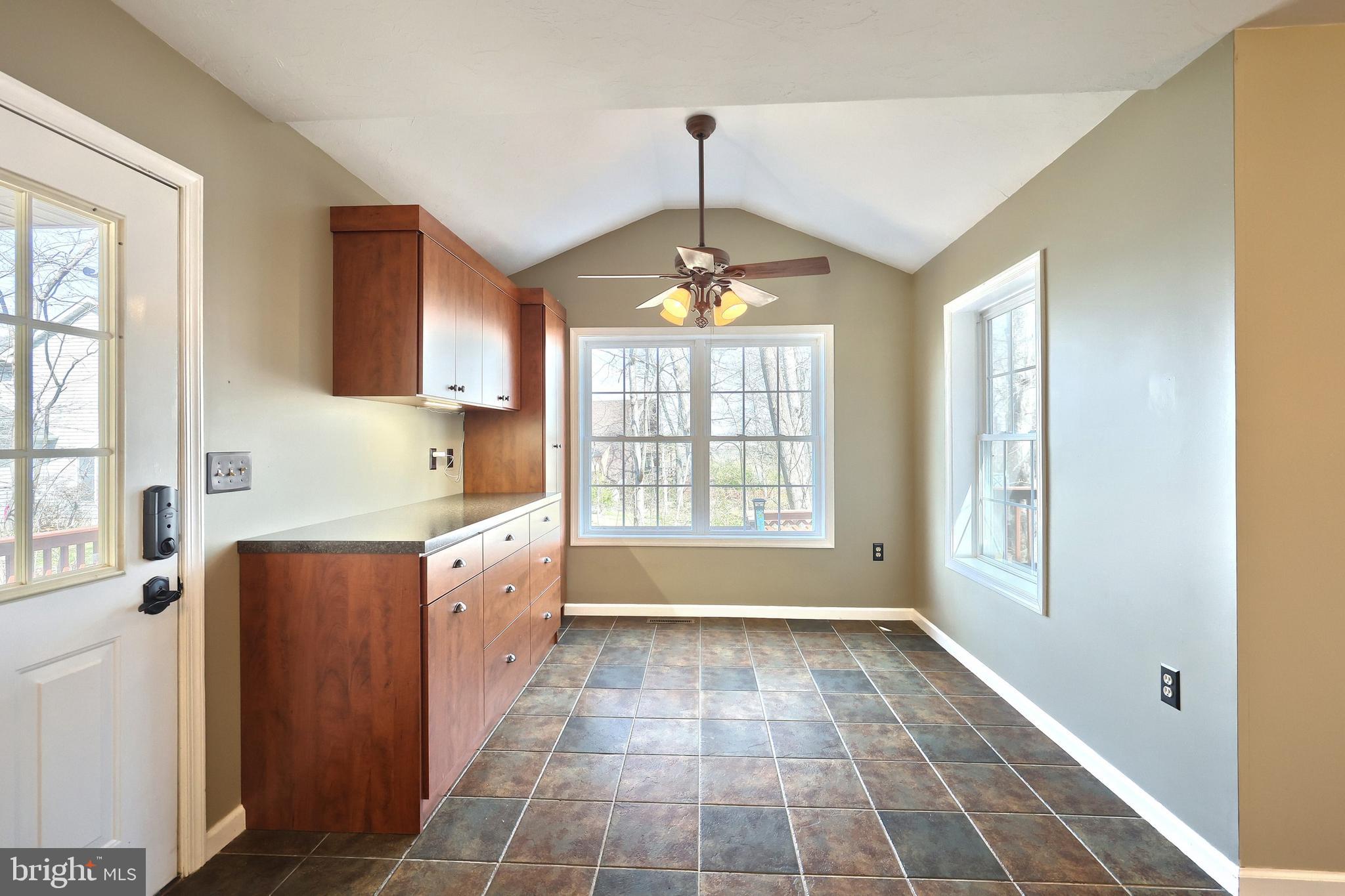 LAKE MEADE - Residential