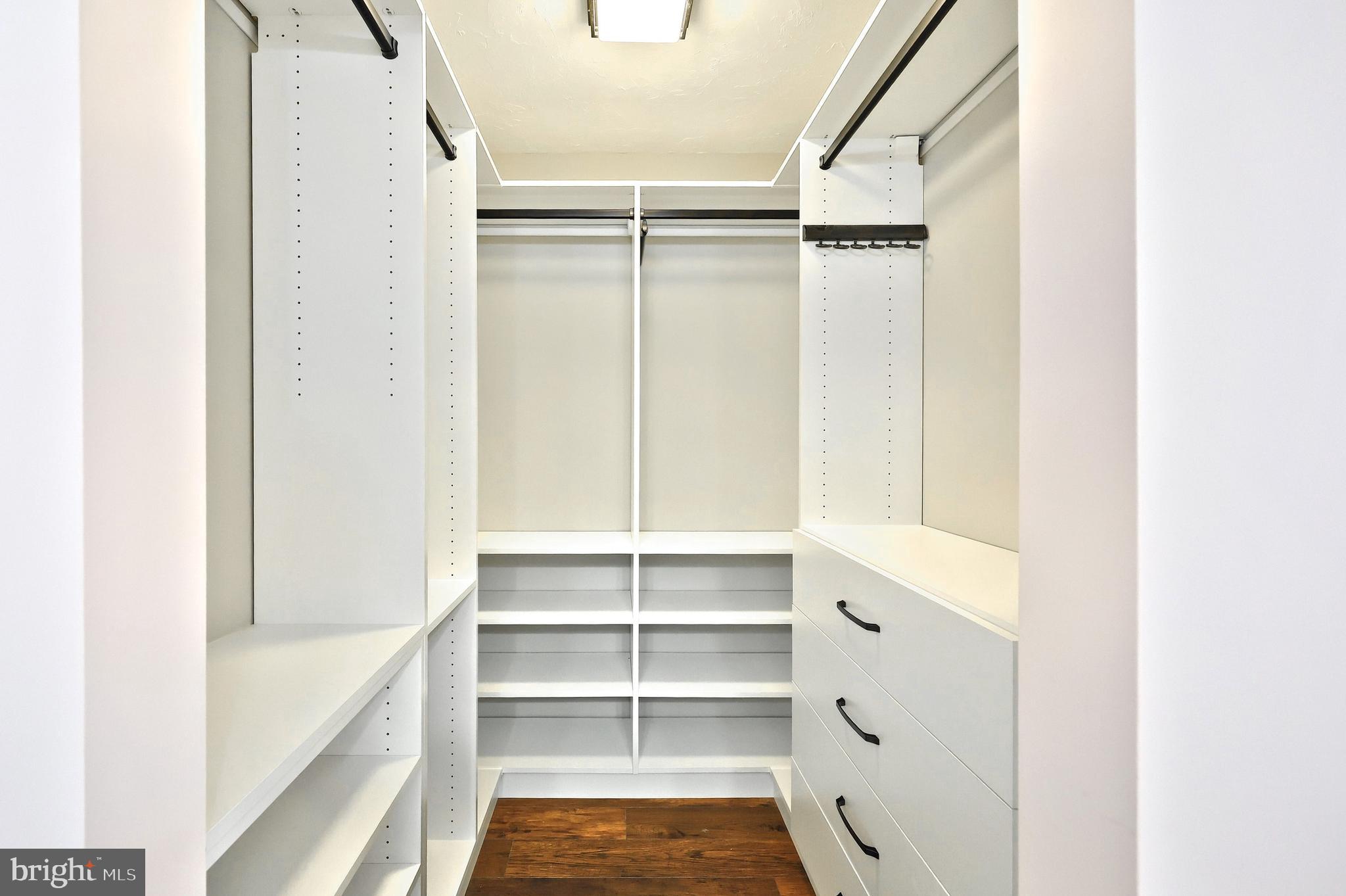 LAKE MEADE - Residential