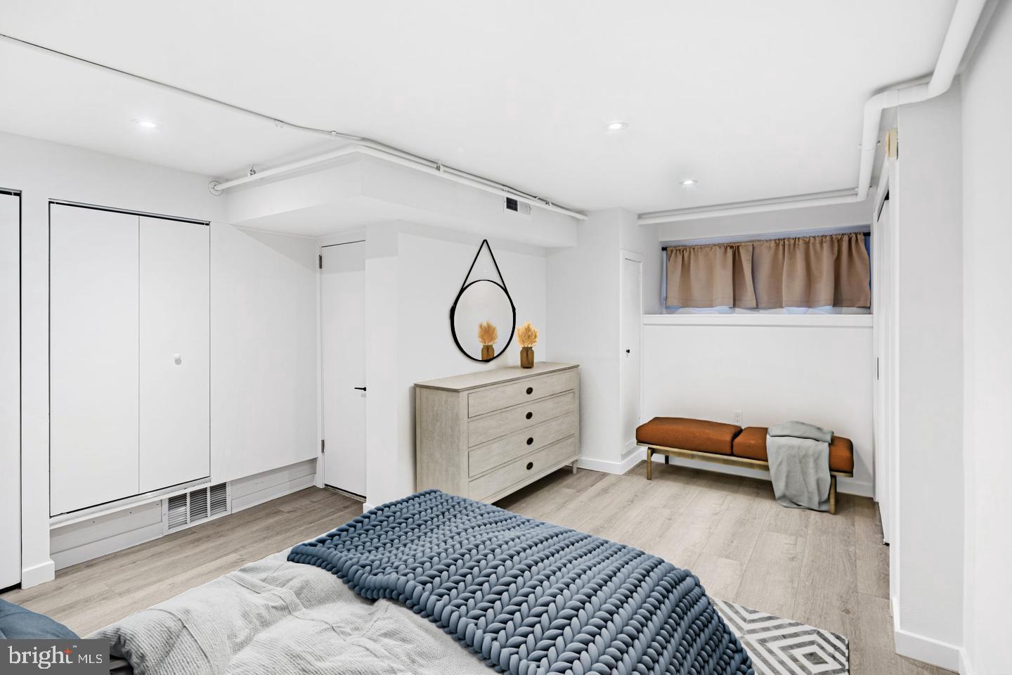 WASHINGTON SQ WEST - Residential