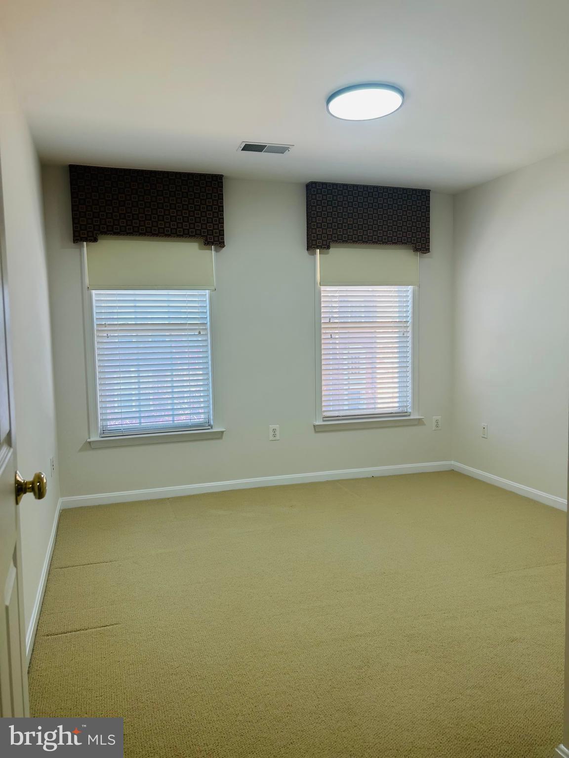 TALL OAKS - Residential