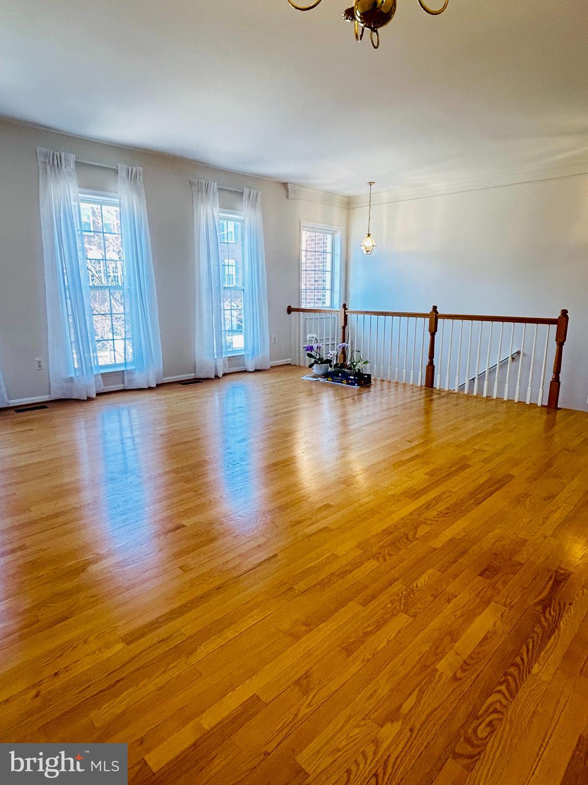 TALL OAKS - Residential