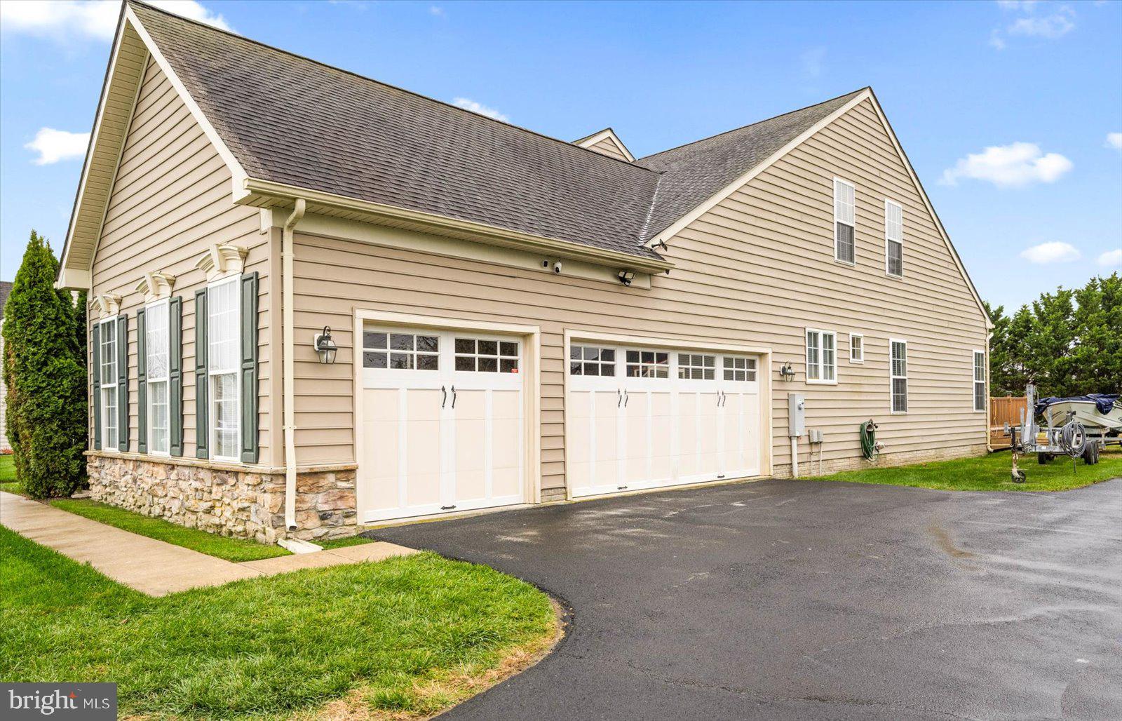 FRANKLIN KNOLL - Residential