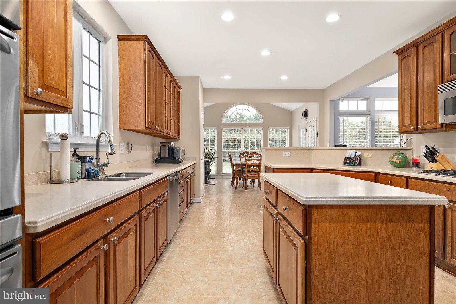 FRANKLIN KNOLL - Residential