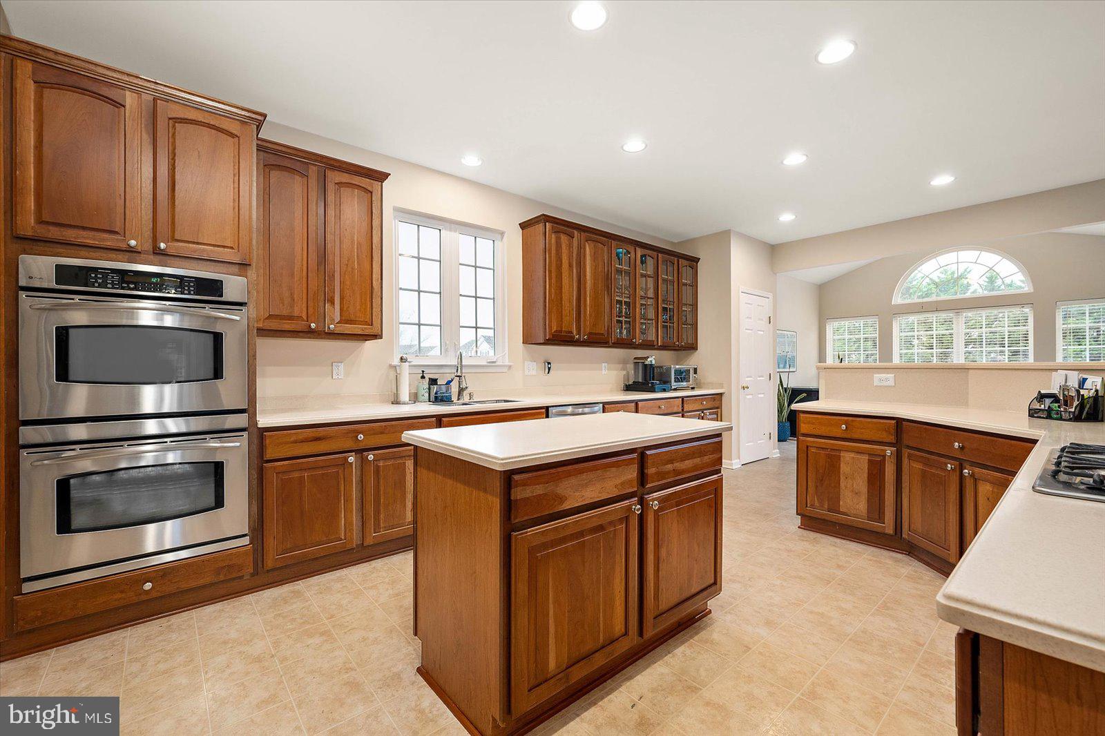 FRANKLIN KNOLL - Residential