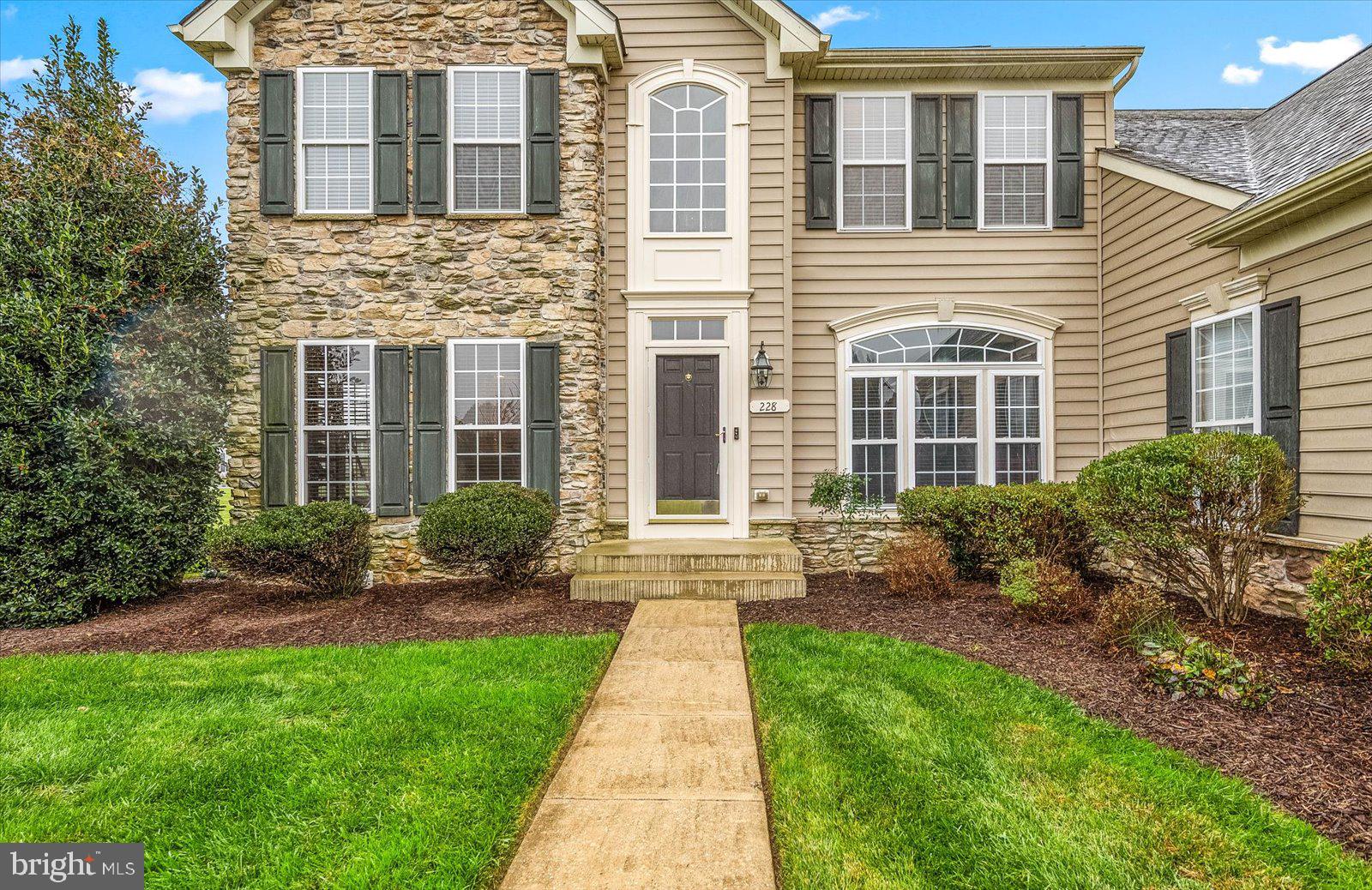 FRANKLIN KNOLL - Residential