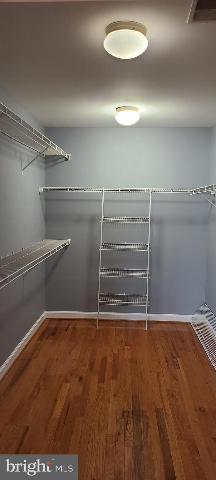 BRIARCLIFF MANOR - Residential