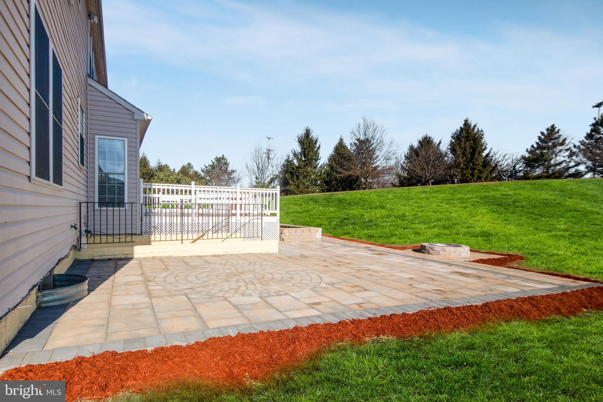 BRIARCLIFF MANOR - Residential