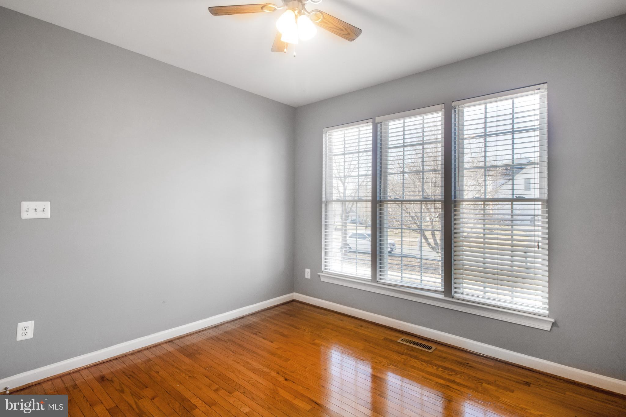 BRIARCLIFF MANOR - Residential