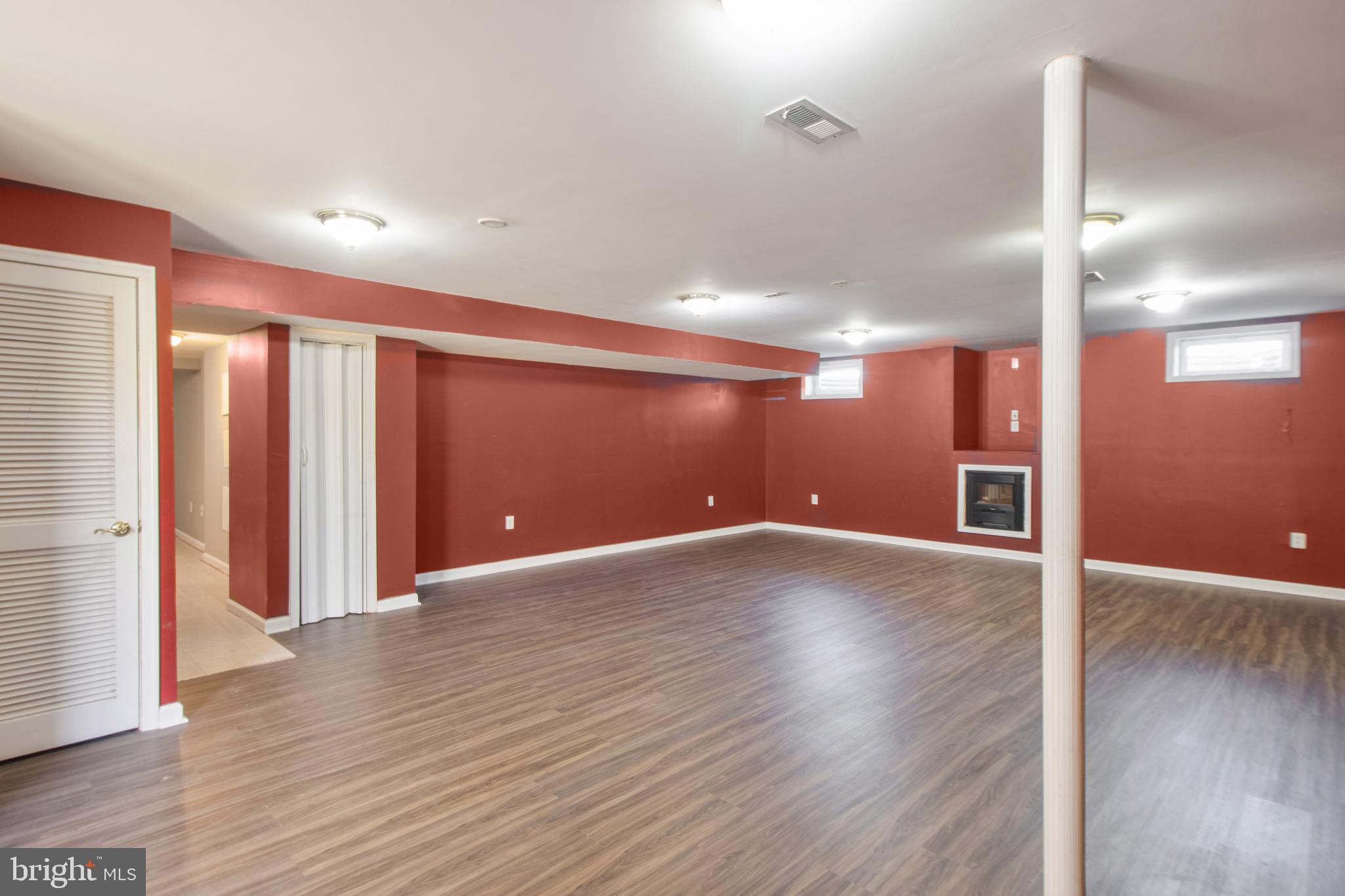 BRIARCLIFF MANOR - Residential