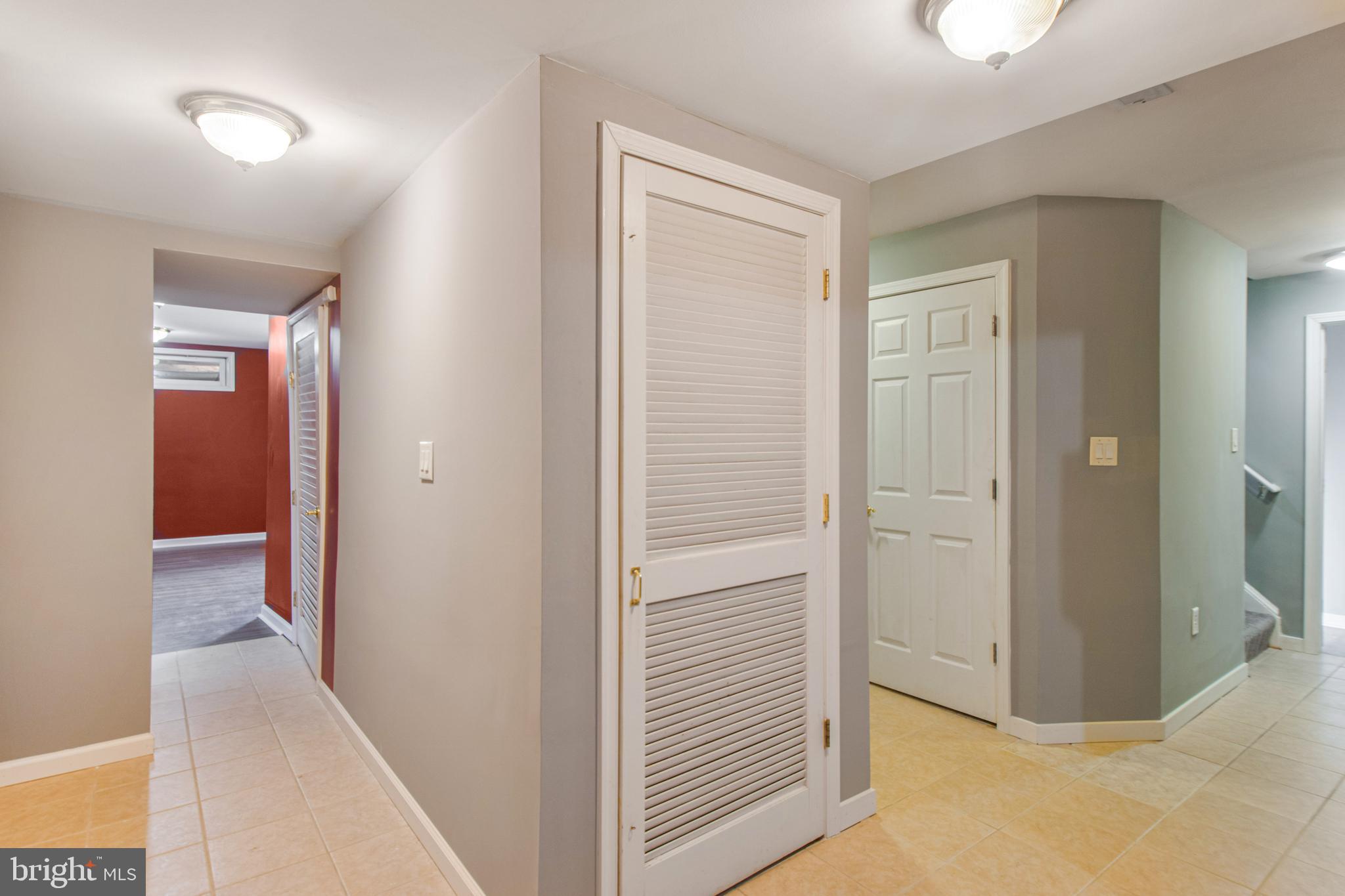 BRIARCLIFF MANOR - Residential