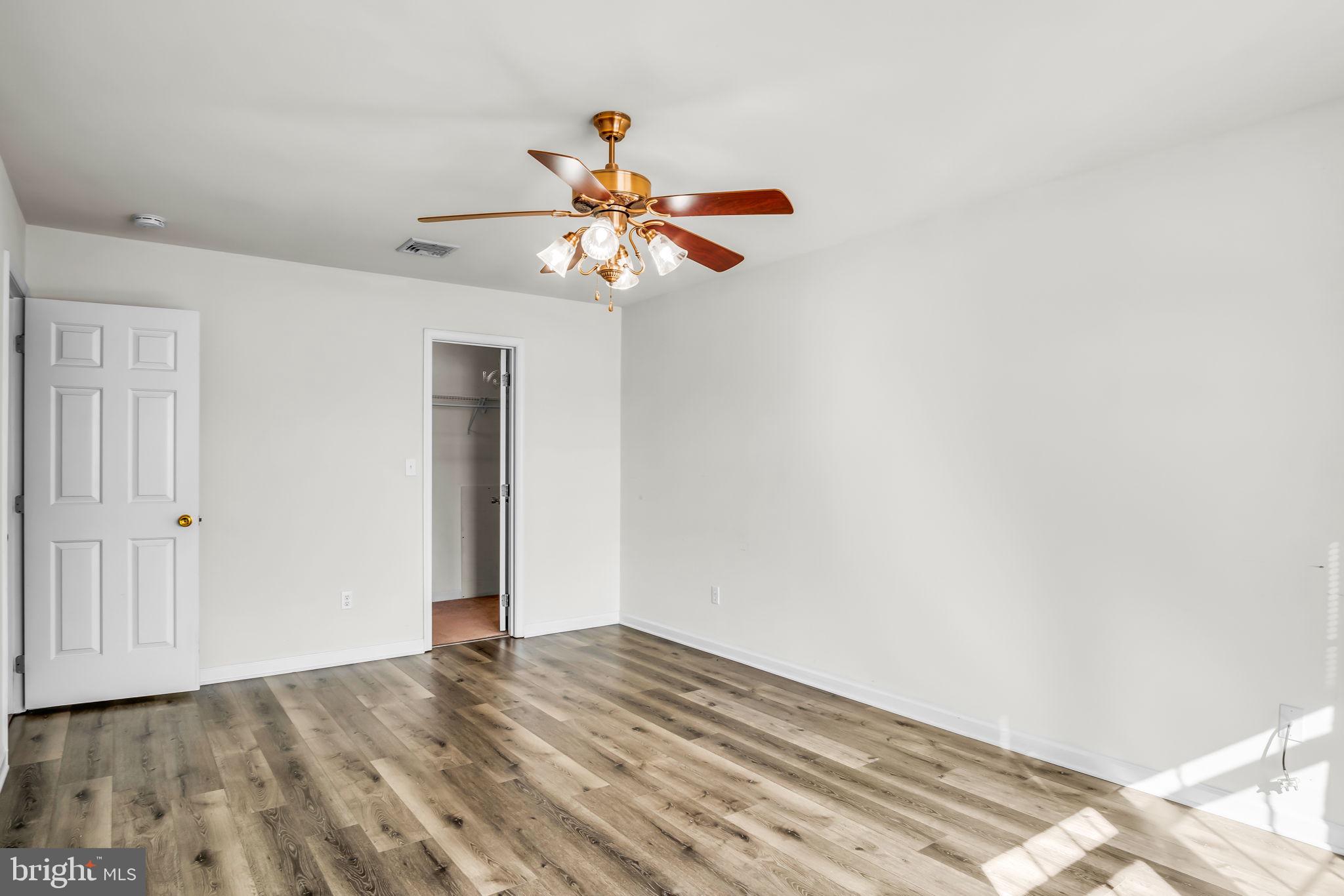 PORTLAND COURT - Residential