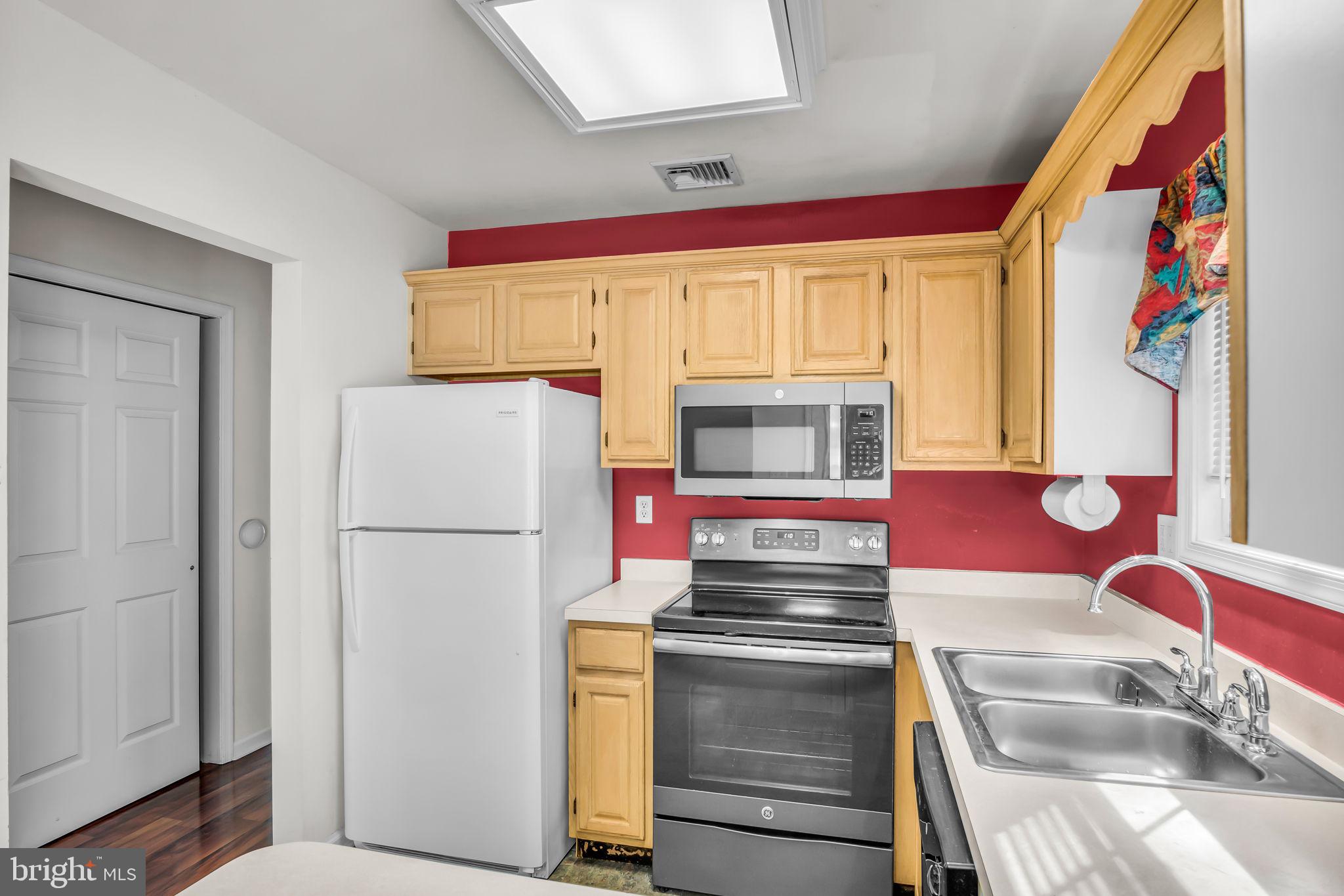 PORTLAND COURT - Residential