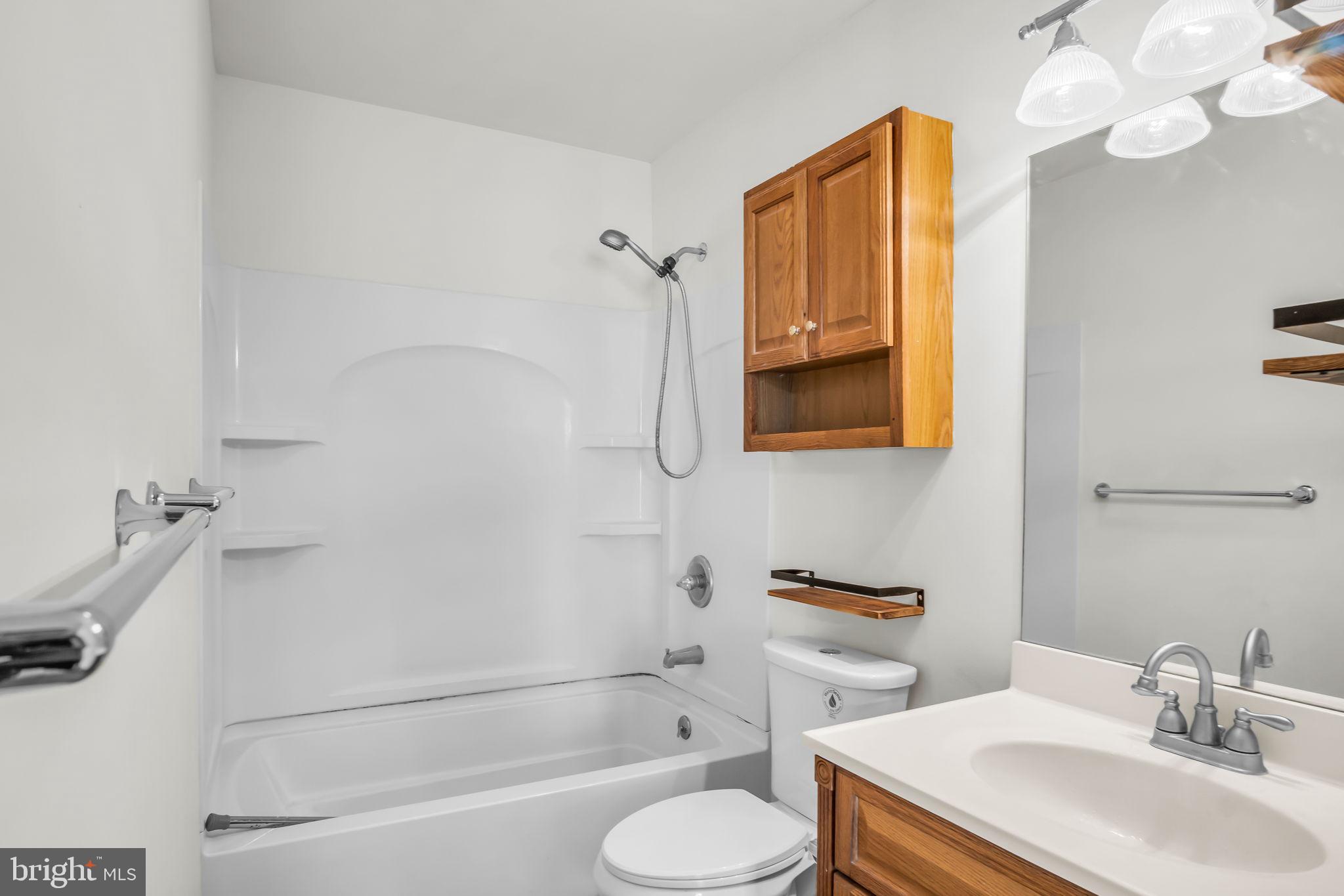 PORTLAND COURT - Residential