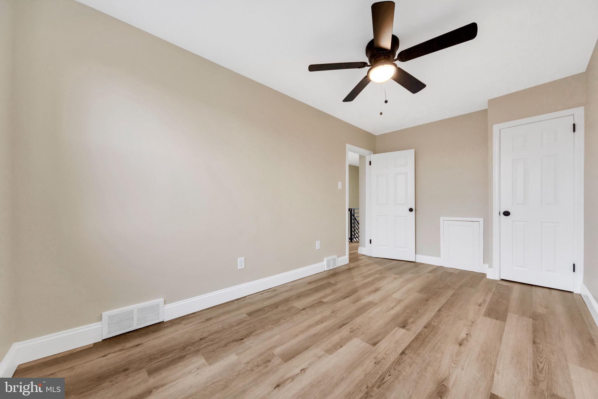 OXFORD CIRCLE - Residential