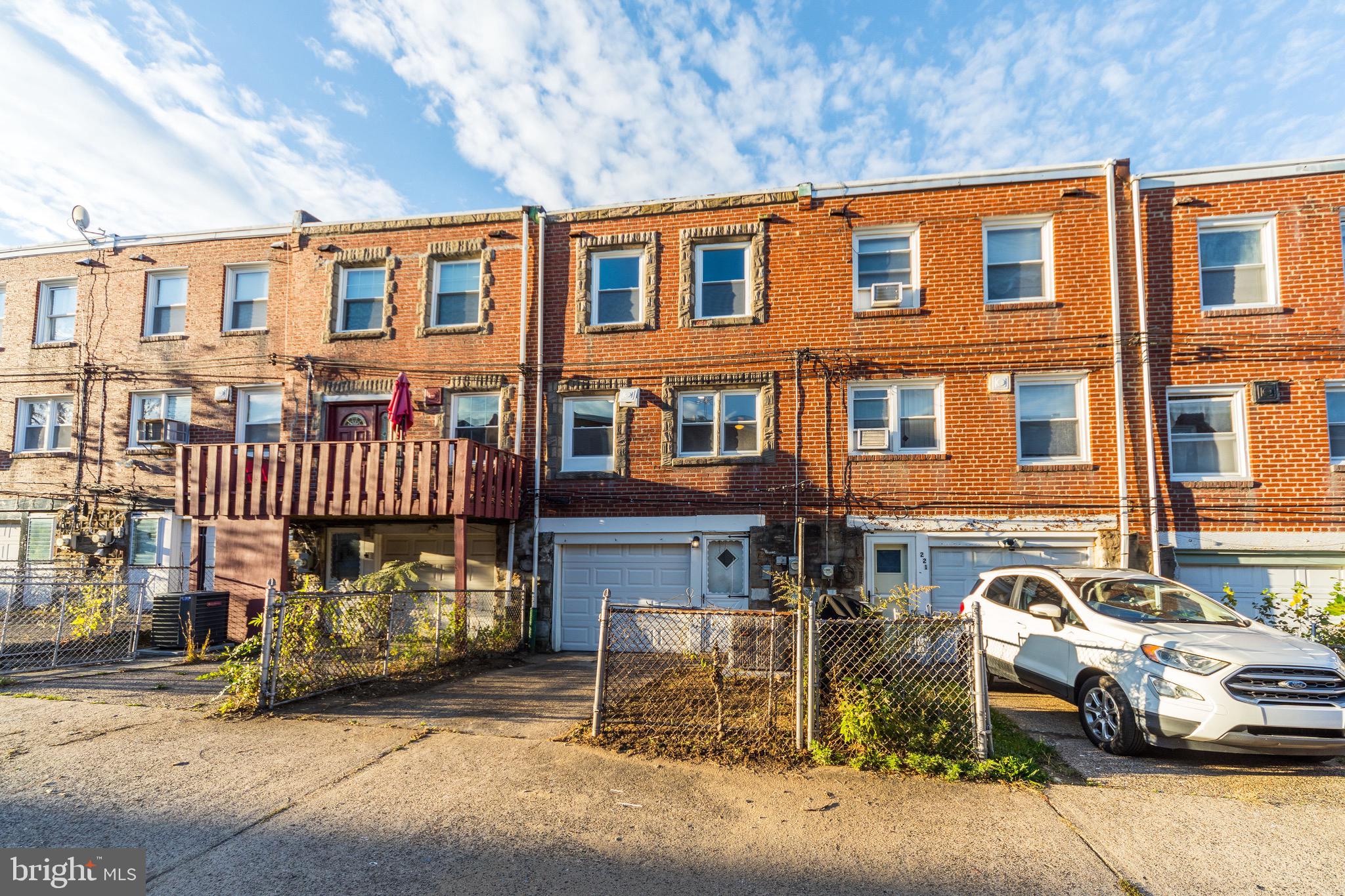 OXFORD CIRCLE - Residential