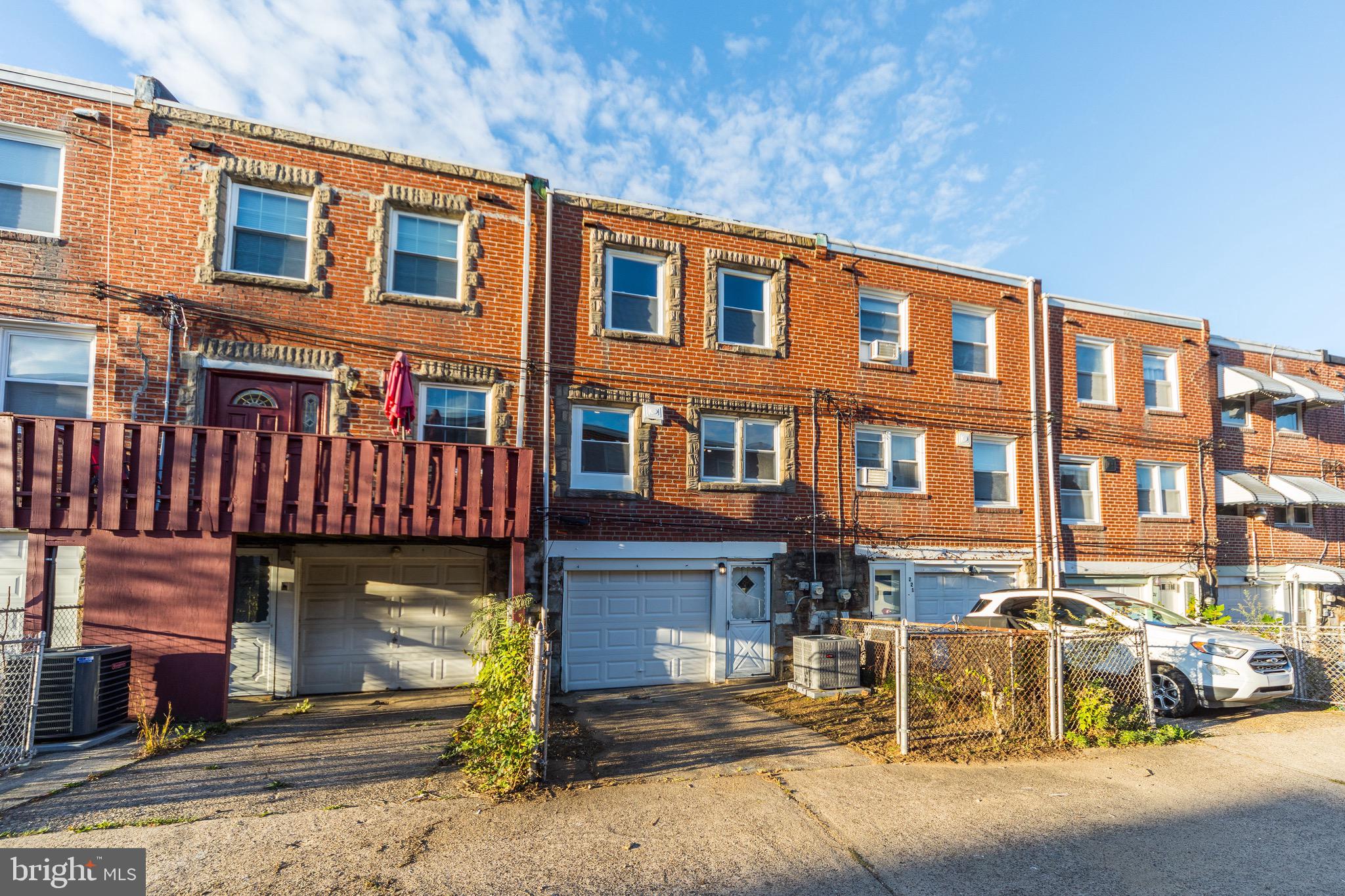 OXFORD CIRCLE - Residential