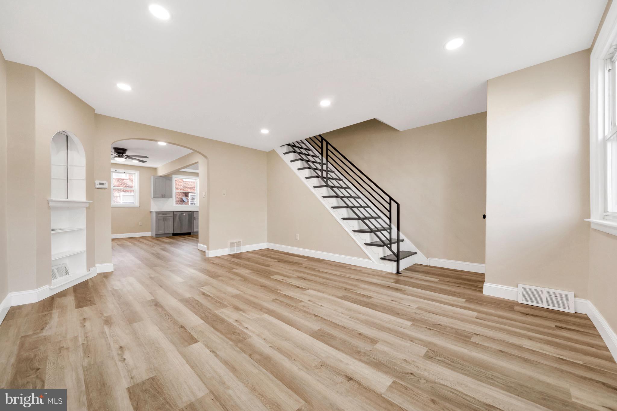 OXFORD CIRCLE - Residential