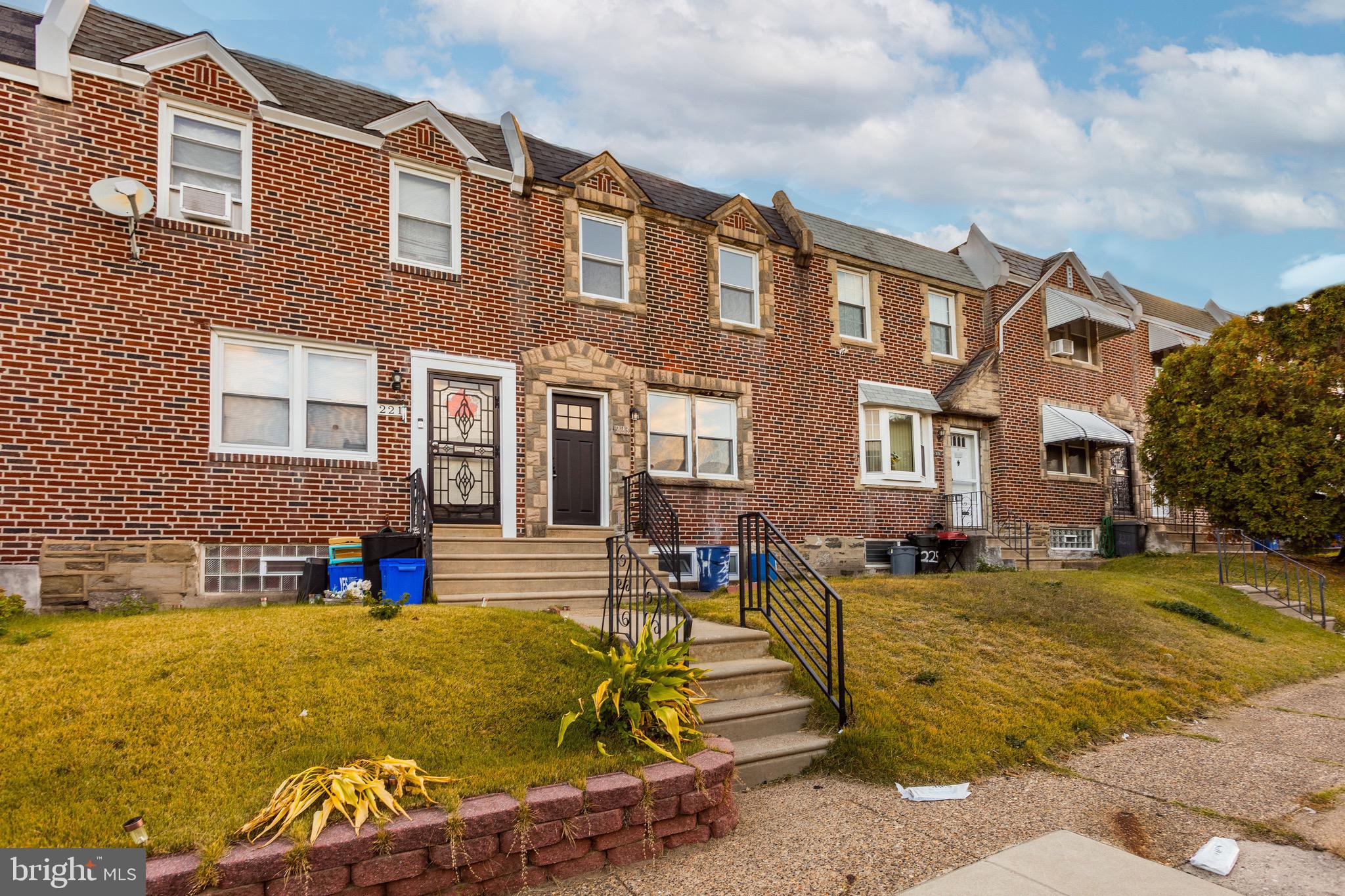 OXFORD CIRCLE - Residential