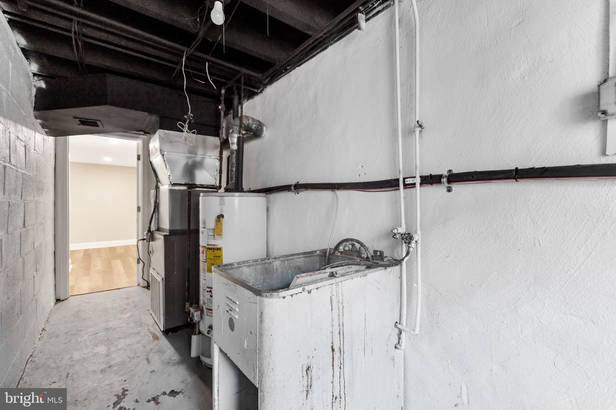 OXFORD CIRCLE - Residential