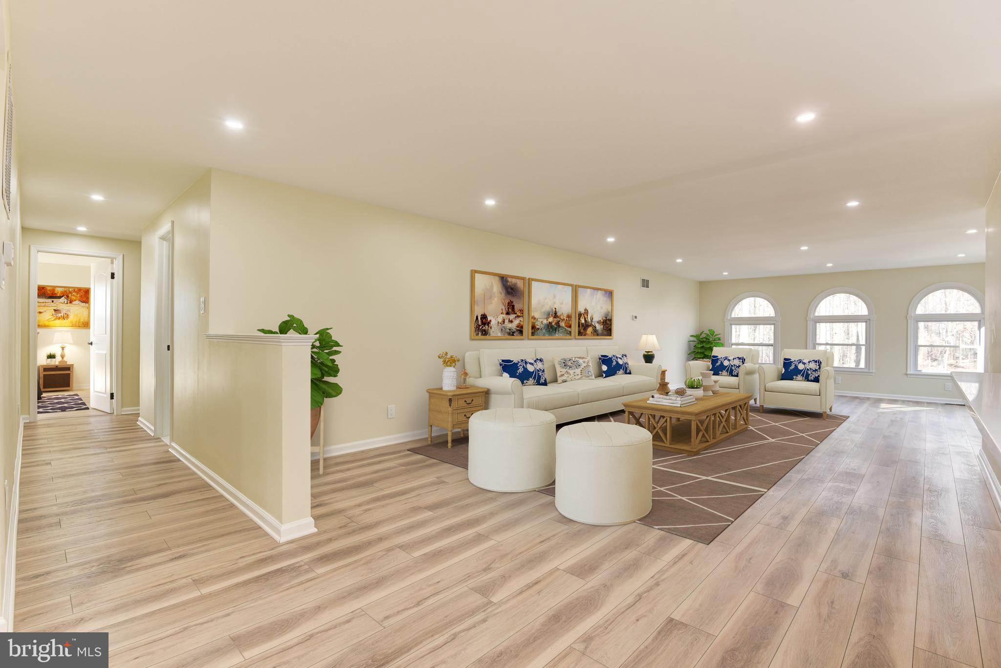 SKYLINE MANOR - Residential