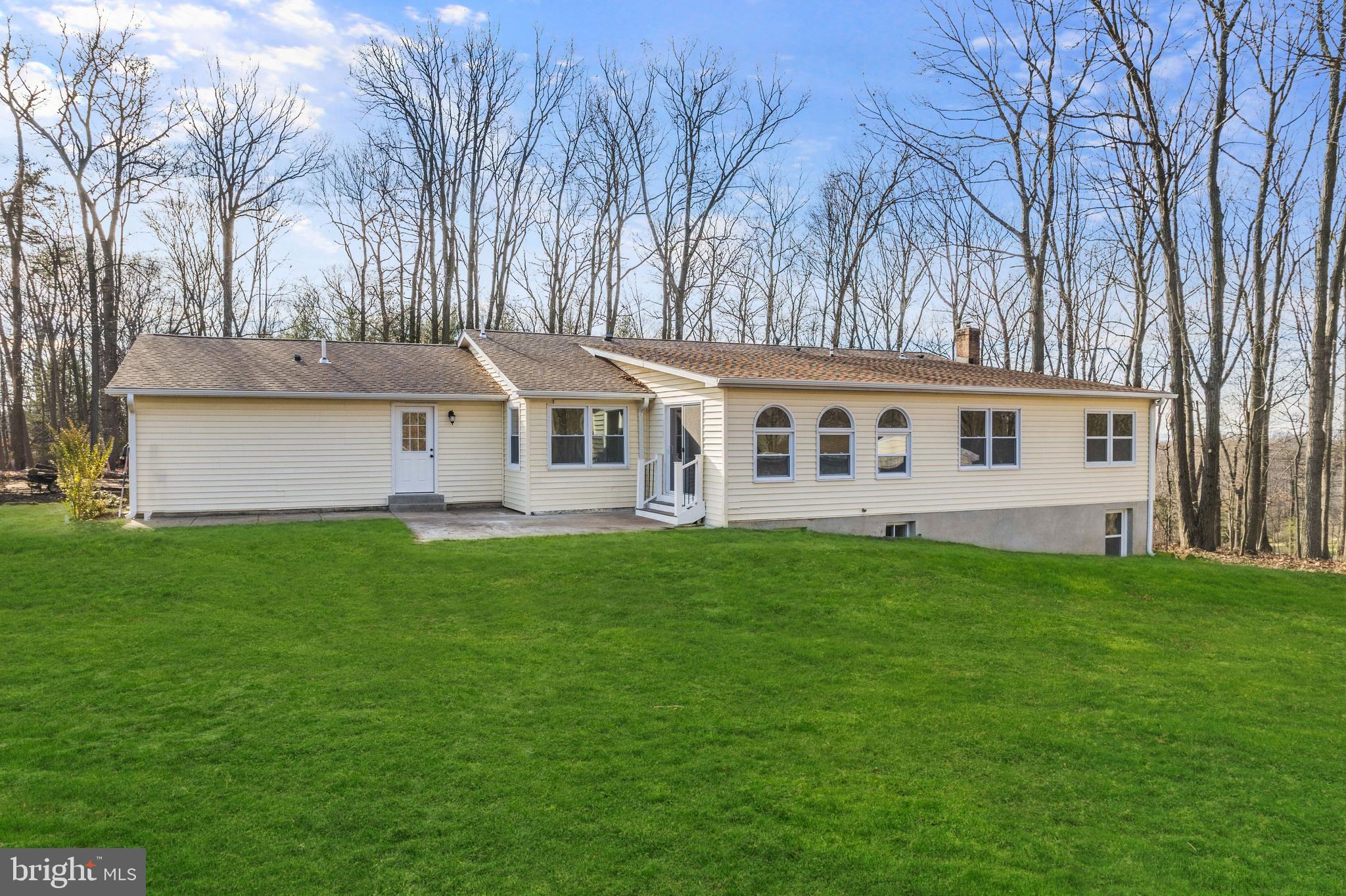 SKYLINE MANOR - Residential