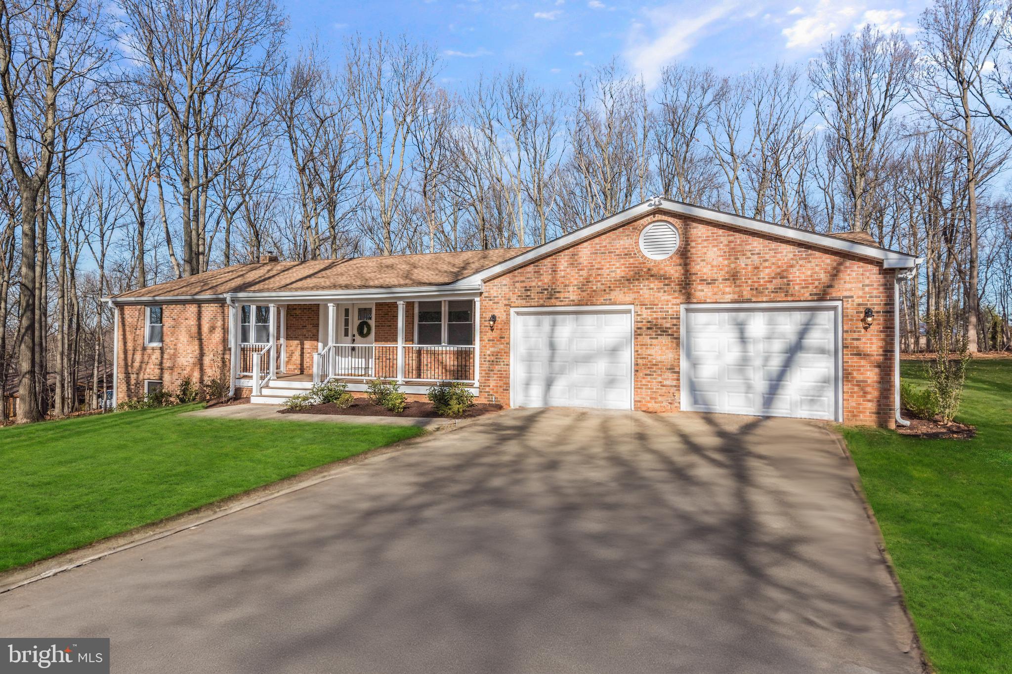 SKYLINE MANOR - Residential