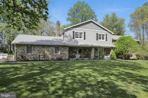 Photo of 12 Windwood Court, QUARRYVILLE, PA 17566 (MLS # PALA2069208)