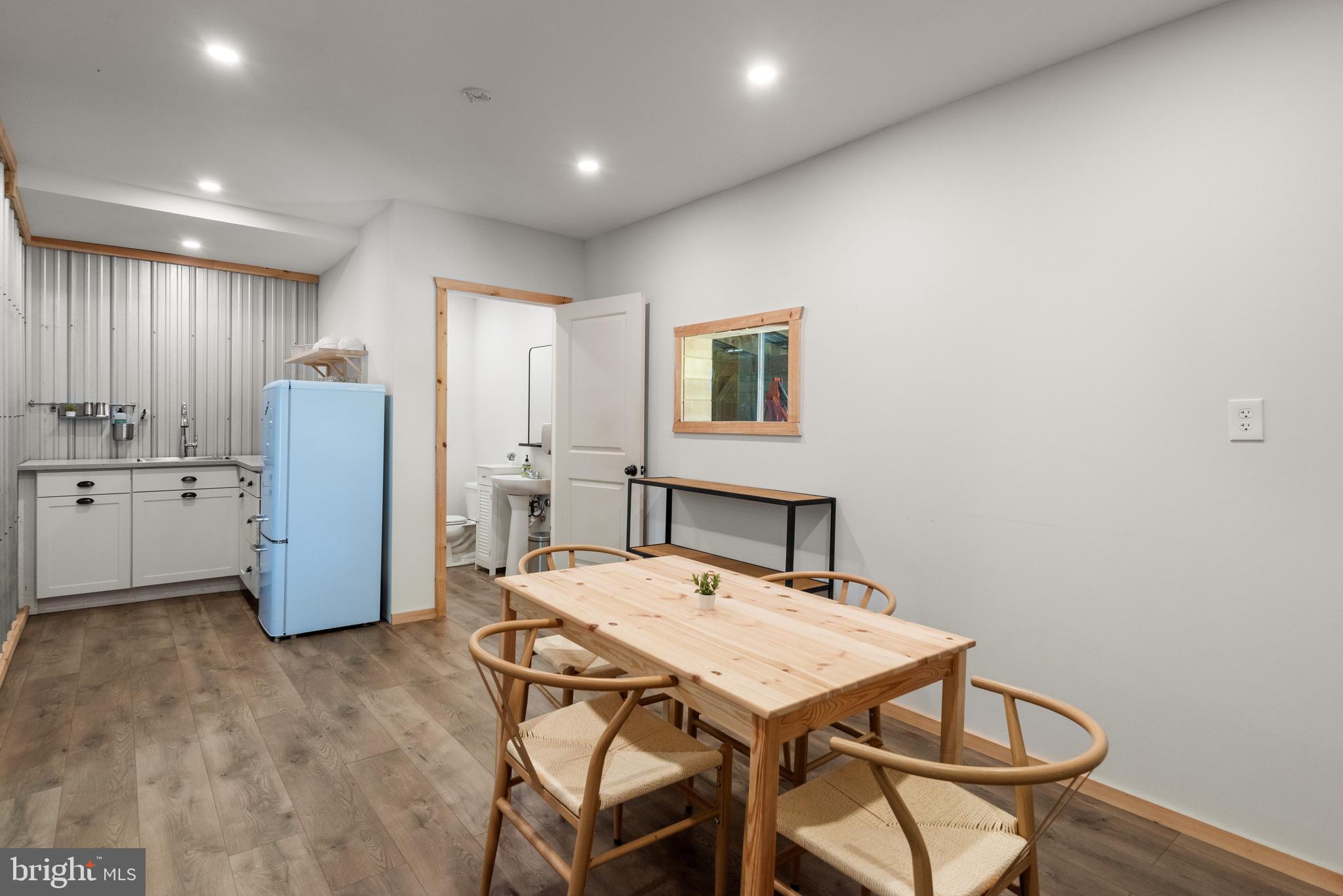 SNOWDENVILLE - Residential