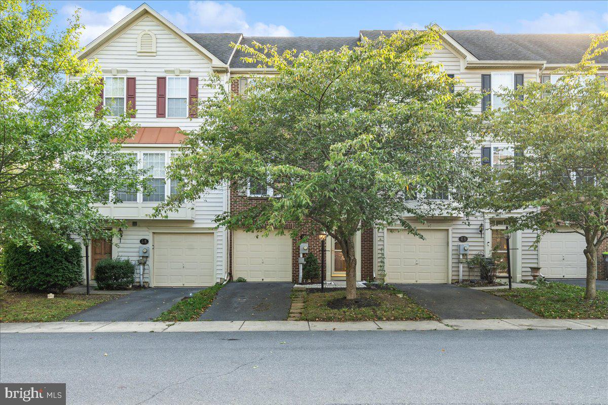 BROOKFIELD ON THE POTOMAC - Residential