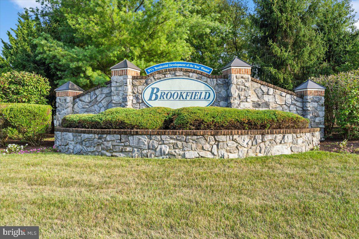 BROOKFIELD ON THE POTOMAC - Residential