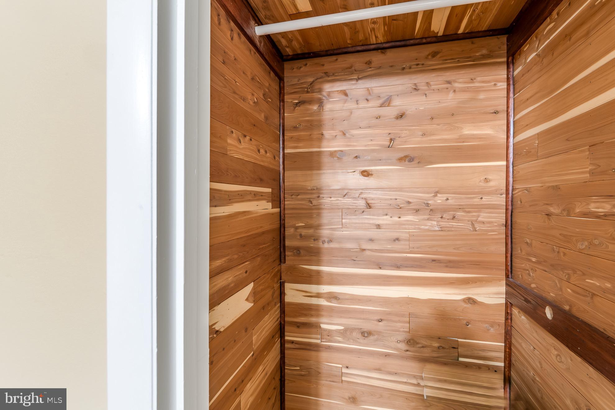 RIVERSIDE ESTATES - Residential