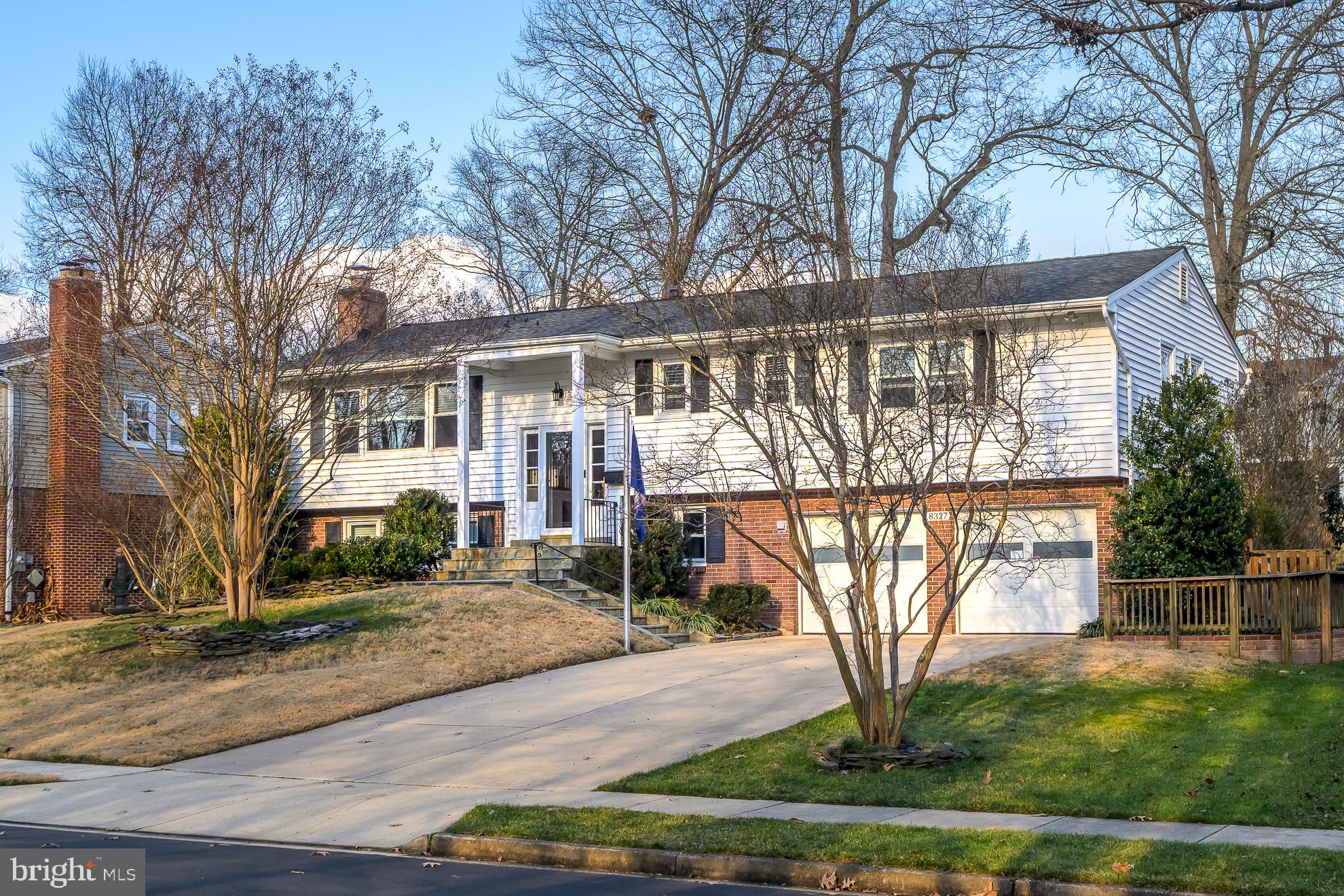 RIVERSIDE ESTATES - Residential