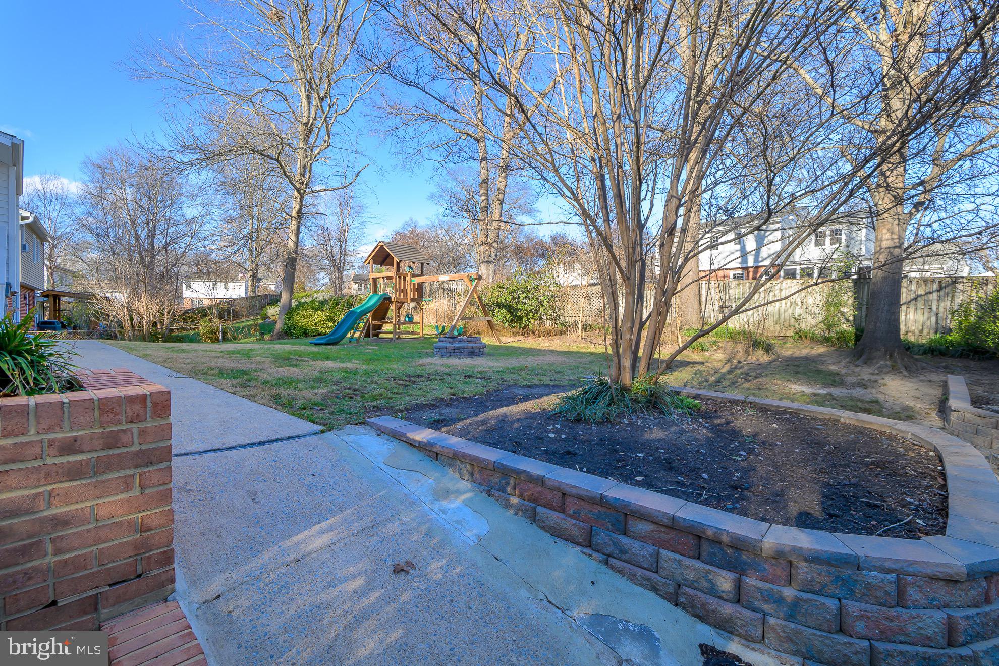 RIVERSIDE ESTATES - Residential