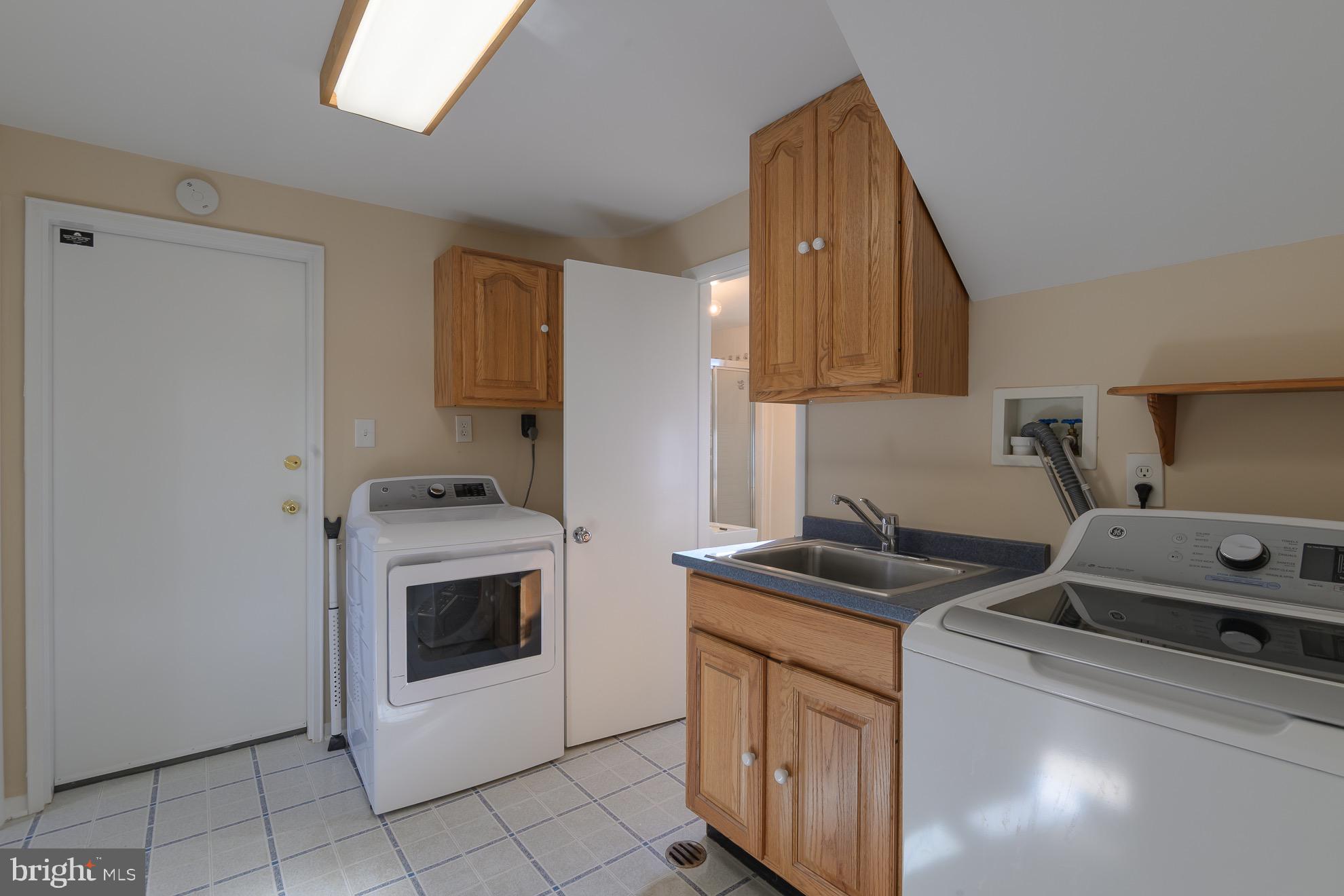 RIVERSIDE ESTATES - Residential