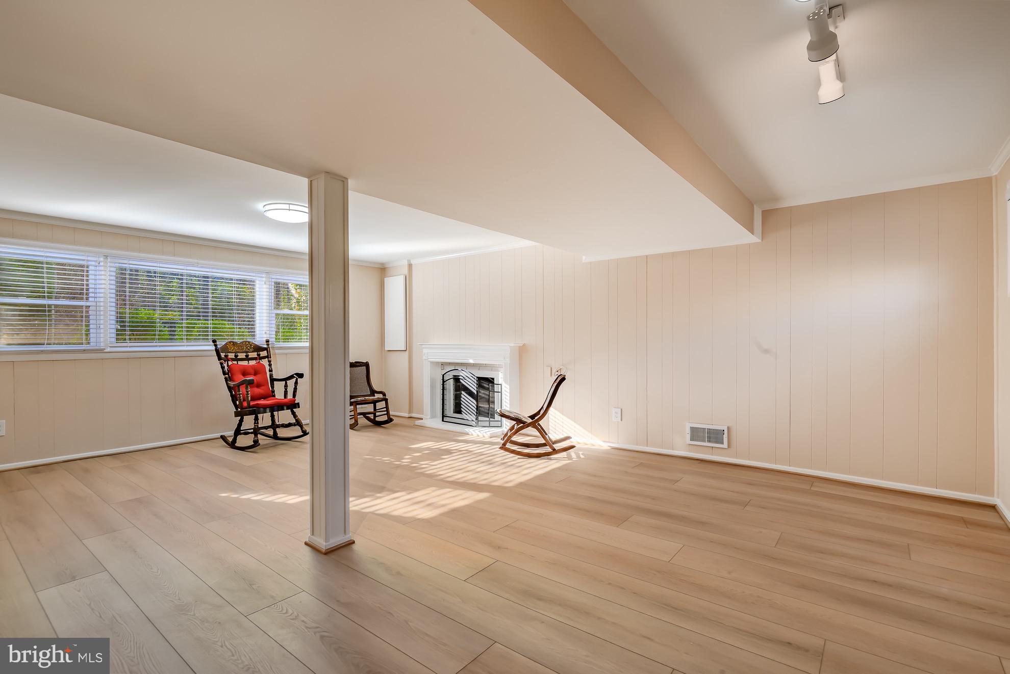 RIVERSIDE ESTATES - Residential