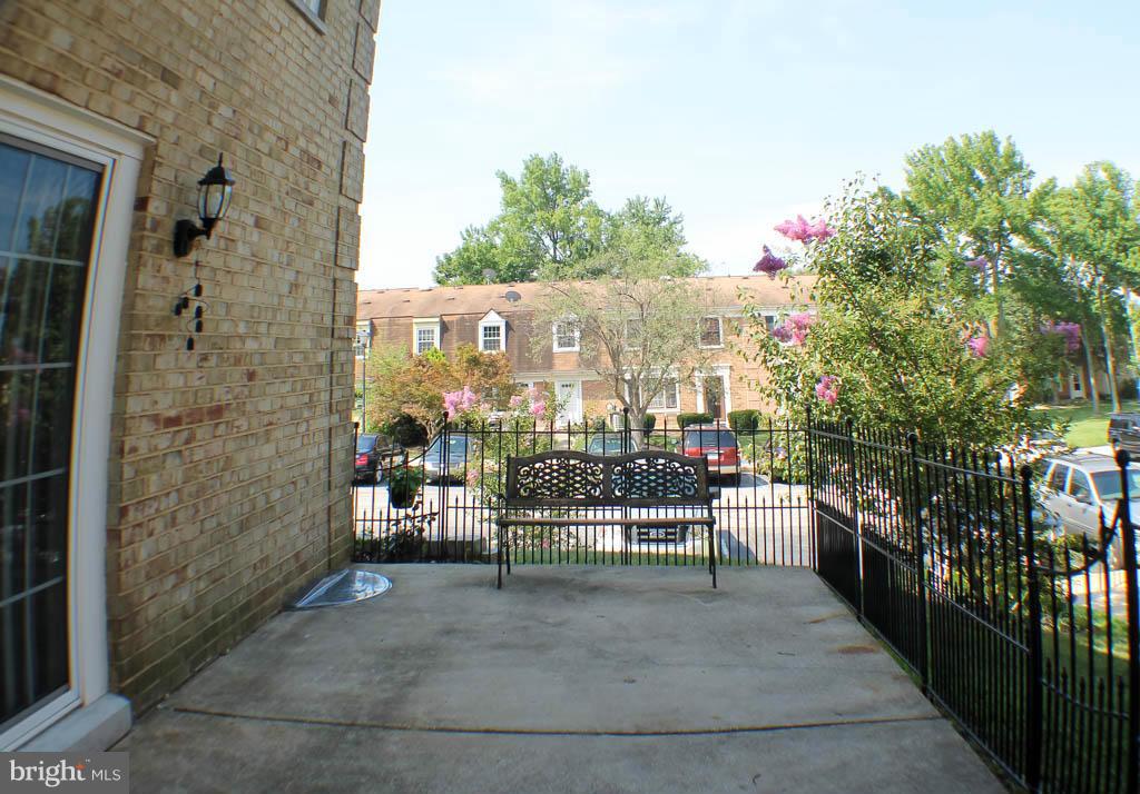 WHISKEY BOTTOM - Residential