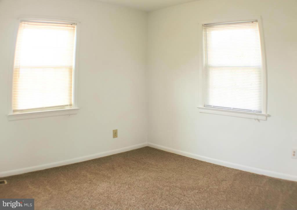 WHISKEY BOTTOM - Residential