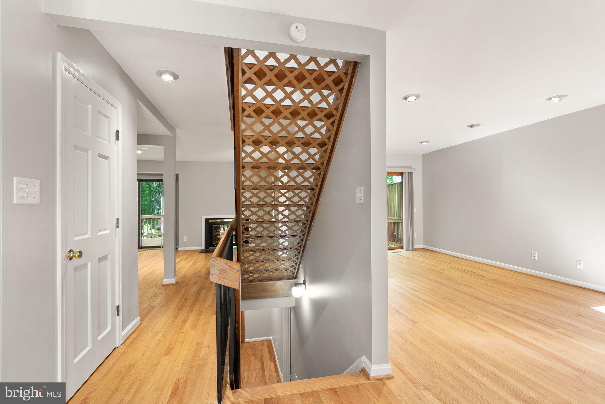 RESTON - Residential